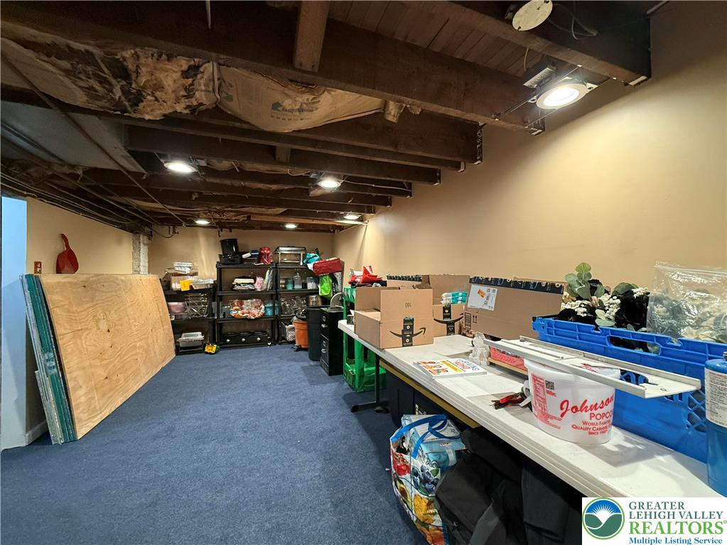 Allentown City, Pennsylvania, 18103, United States, 3 Bedrooms Bedrooms, ,2 BathroomsBathrooms,Residential,For Sale,1897296