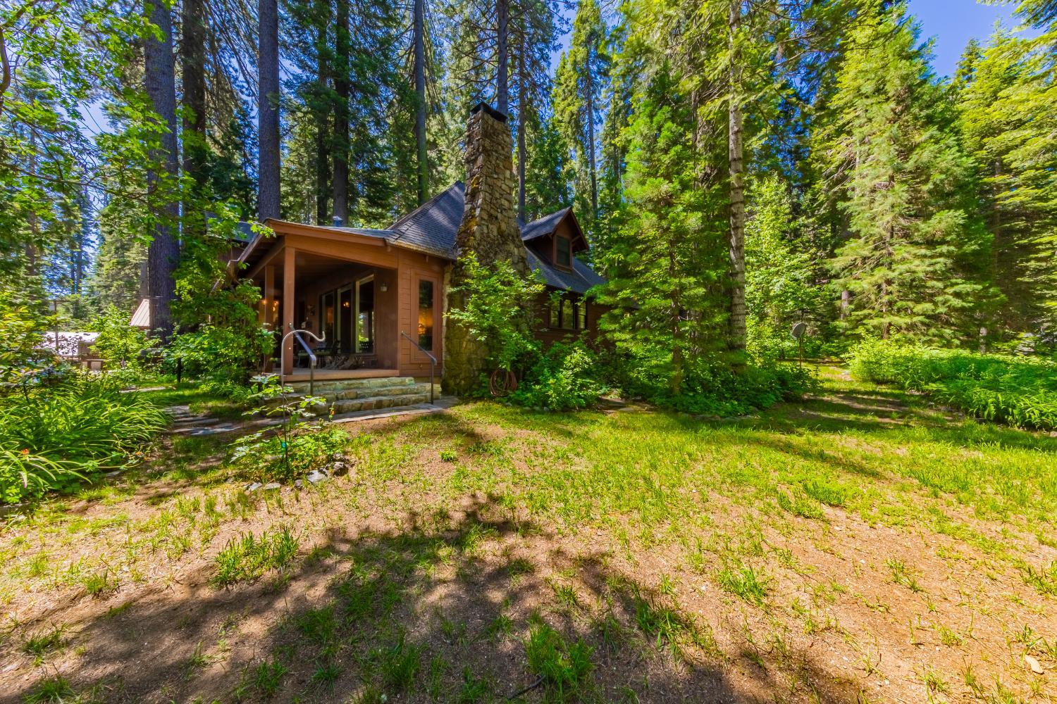 Fish Camp, California, 93623, United States, 5 Bedrooms Bedrooms, ,2 BathroomsBathrooms,Residential,For Sale,1869903