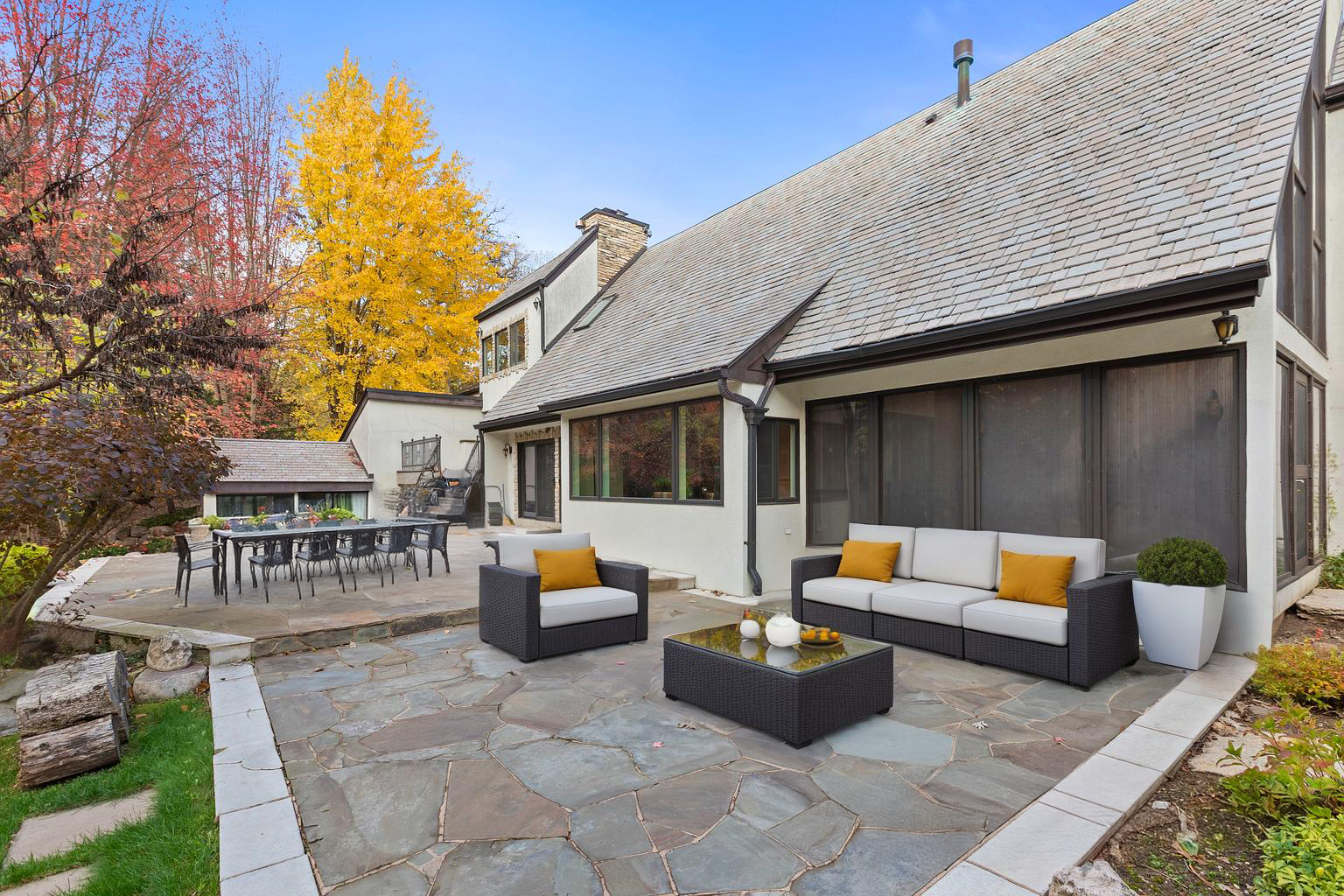 Barrington Hills, Illinois, 60010, United States, 4 Bedrooms Bedrooms, ,6 BathroomsBathrooms,Residential,For Sale,1989014