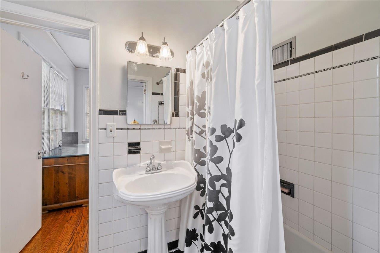 Tallahassee, Florida, 32303, United States, 4 Bedrooms Bedrooms, ,3 BathroomsBathrooms,Residential,For Sale,1959119