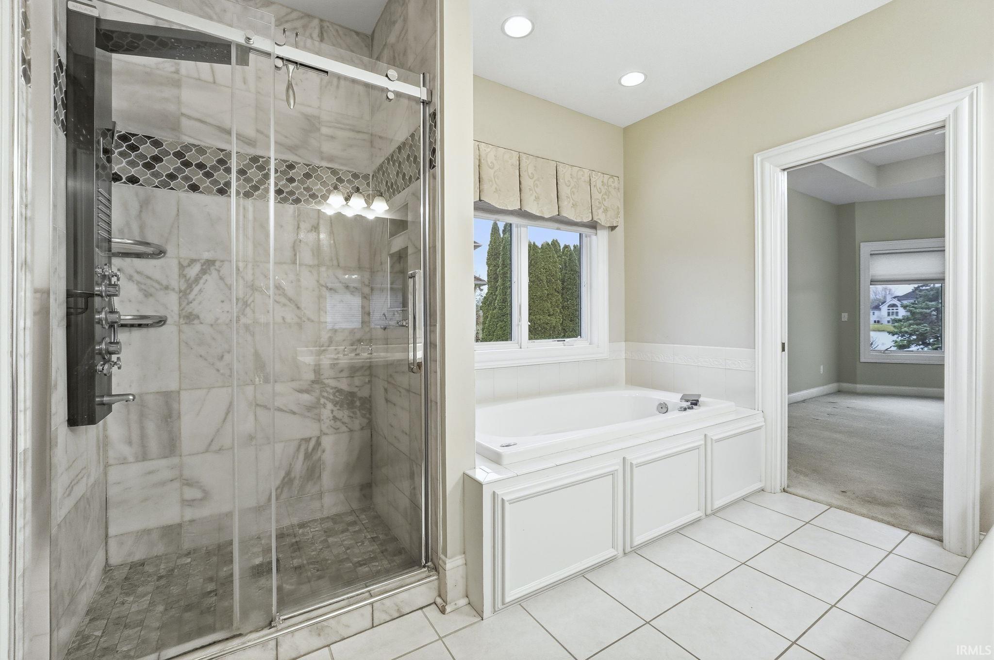 Fort Wayne, Indiana, 46814, United States, 4 Bedrooms Bedrooms, ,5 BathroomsBathrooms,Residential,For Sale,2001824