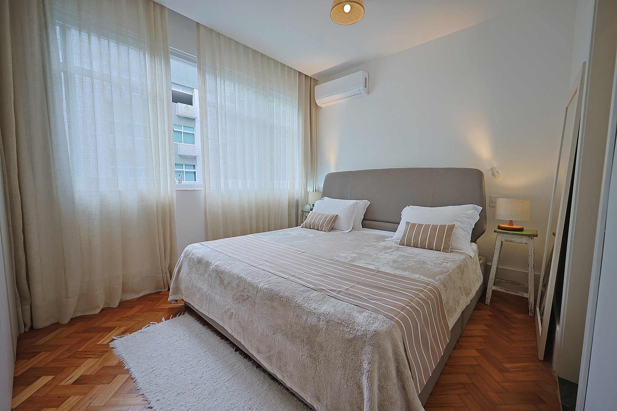  Renovated apartment with two suites one block from Leblon Beach - 物件實景