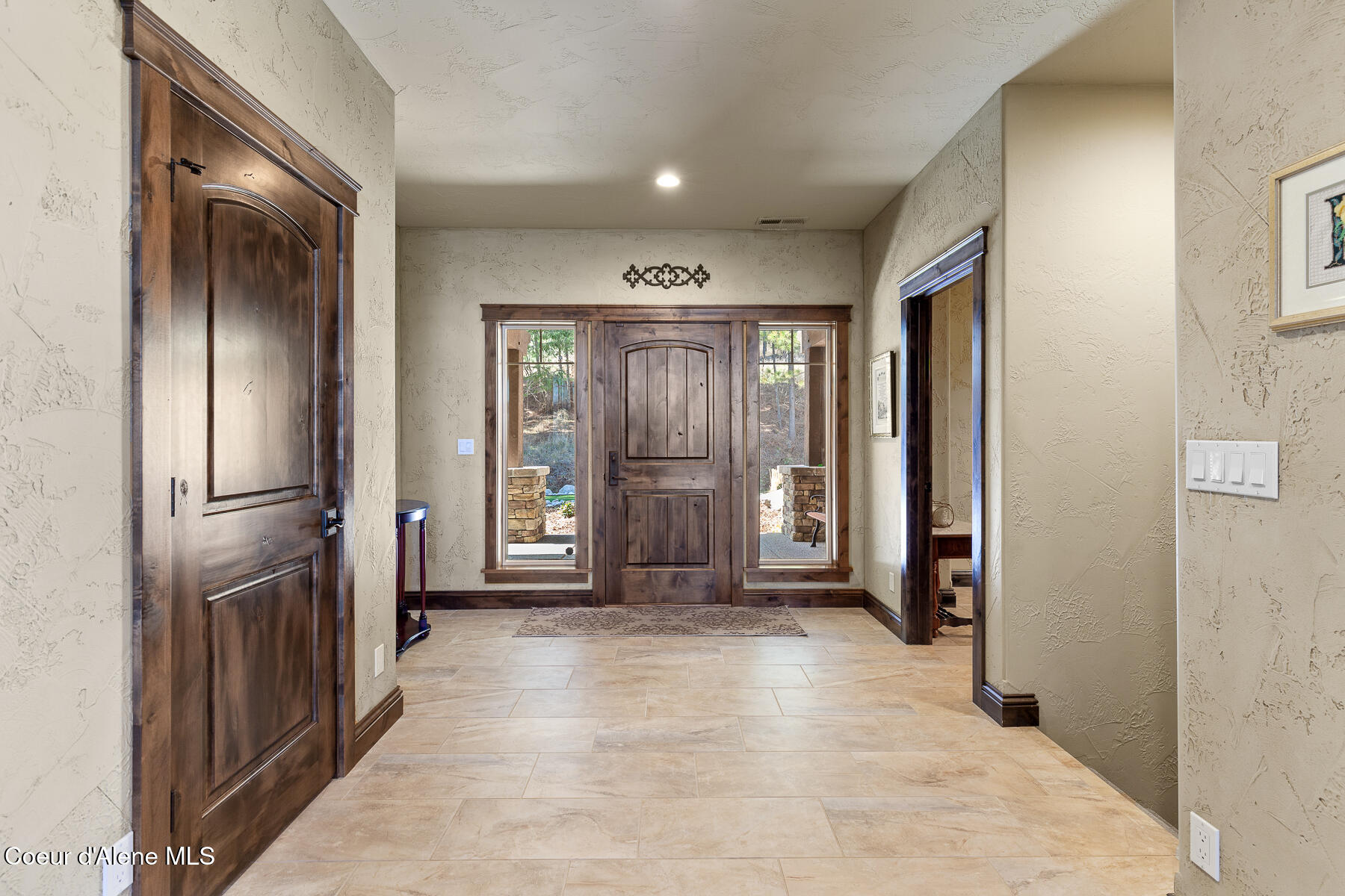 Coeur d'Alene, Idaho, 83814, United States, 5 Bedrooms Bedrooms, ,5 BathroomsBathrooms,Residential,For Sale,2014793