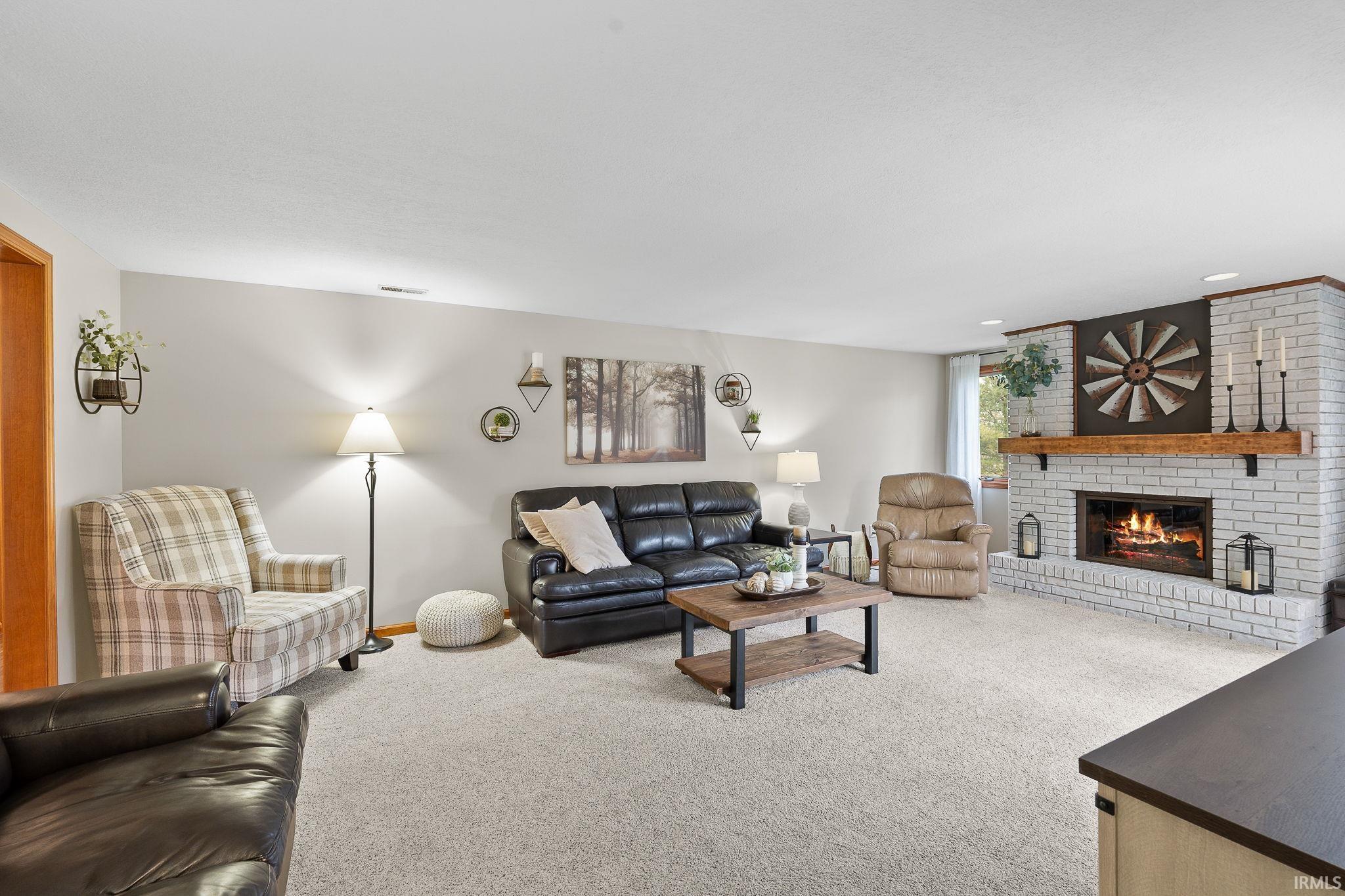 Angola, Indiana, 46703, United States, 3 Bedrooms Bedrooms, ,2 BathroomsBathrooms,Residential,For Sale,1986124