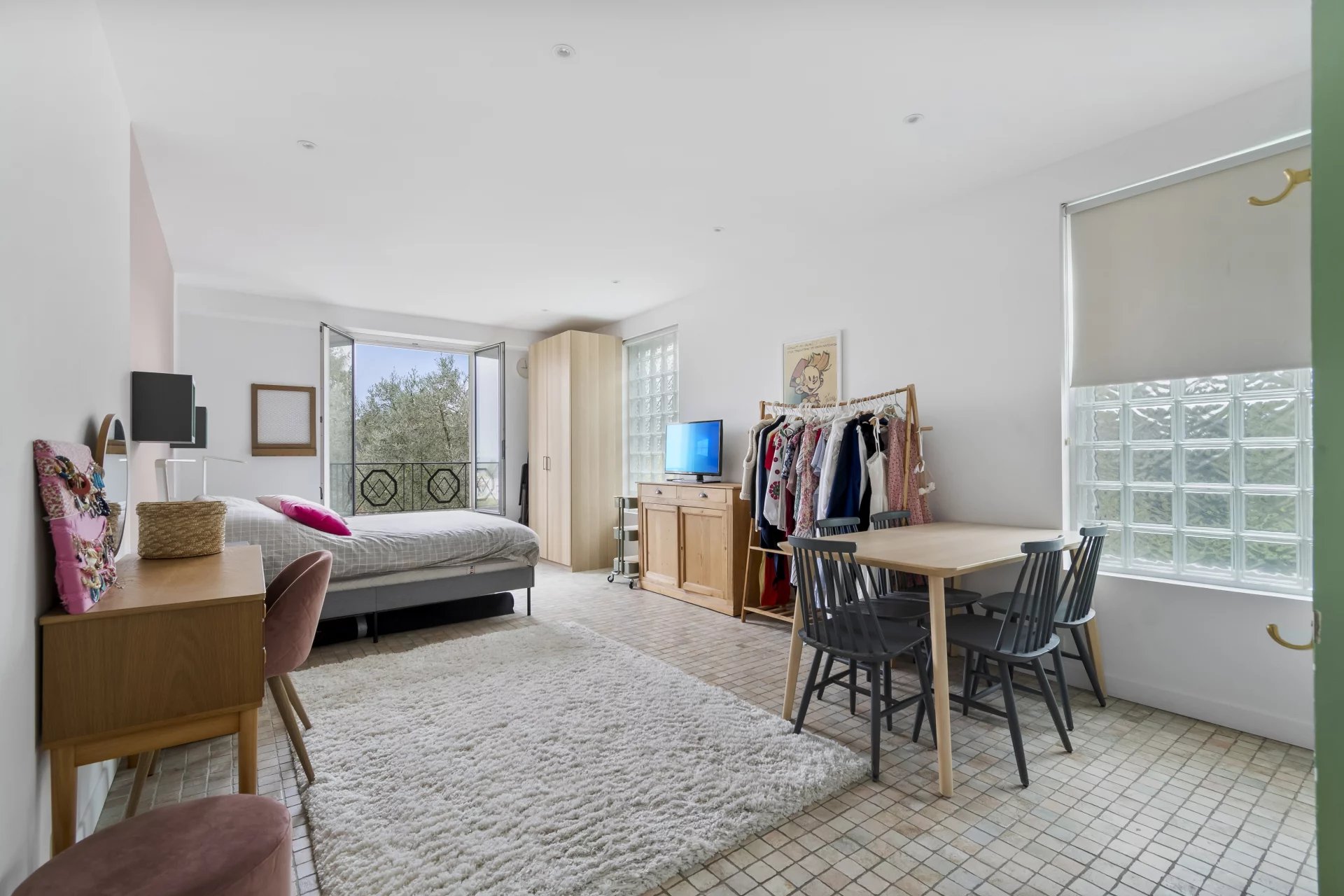 Saint-Germain-en-Laye, Île-de-France, 78100, FR, 9 Bedrooms Bedrooms, ,9 BathroomsBathrooms,Residential,For Sale,1994576