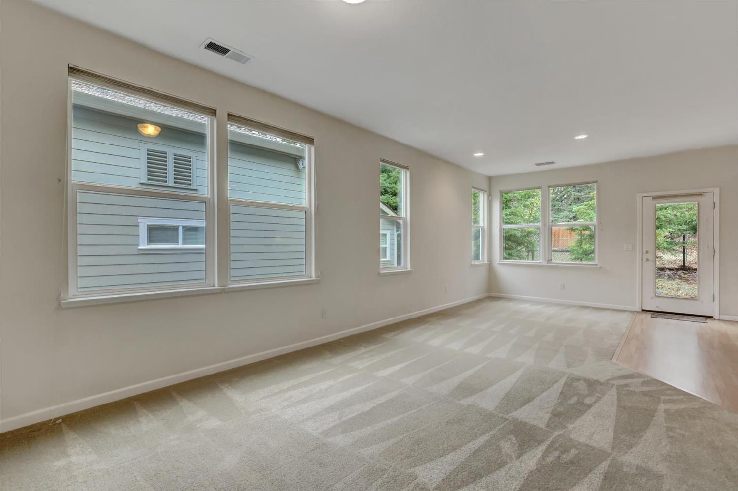 Grass Valley, California, 95945, United States, 2 Bedrooms Bedrooms, ,2 BathroomsBathrooms,Residential,For Sale,1996447