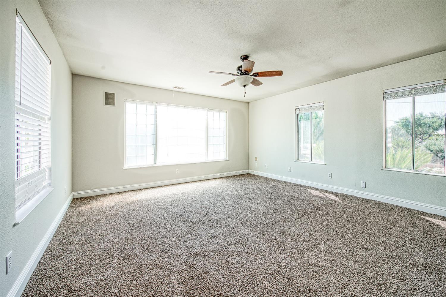 Fresno, California, 93722, United States, 3 Bedrooms Bedrooms, ,2 BathroomsBathrooms,Residential,For Sale,2039755