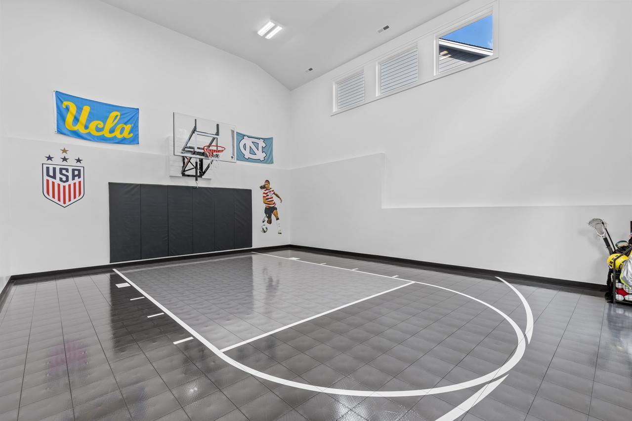 Victoria, Minnesota, 55331, United States, 5 Bedrooms Bedrooms, ,3 BathroomsBathrooms,Residential,For Sale,1994848