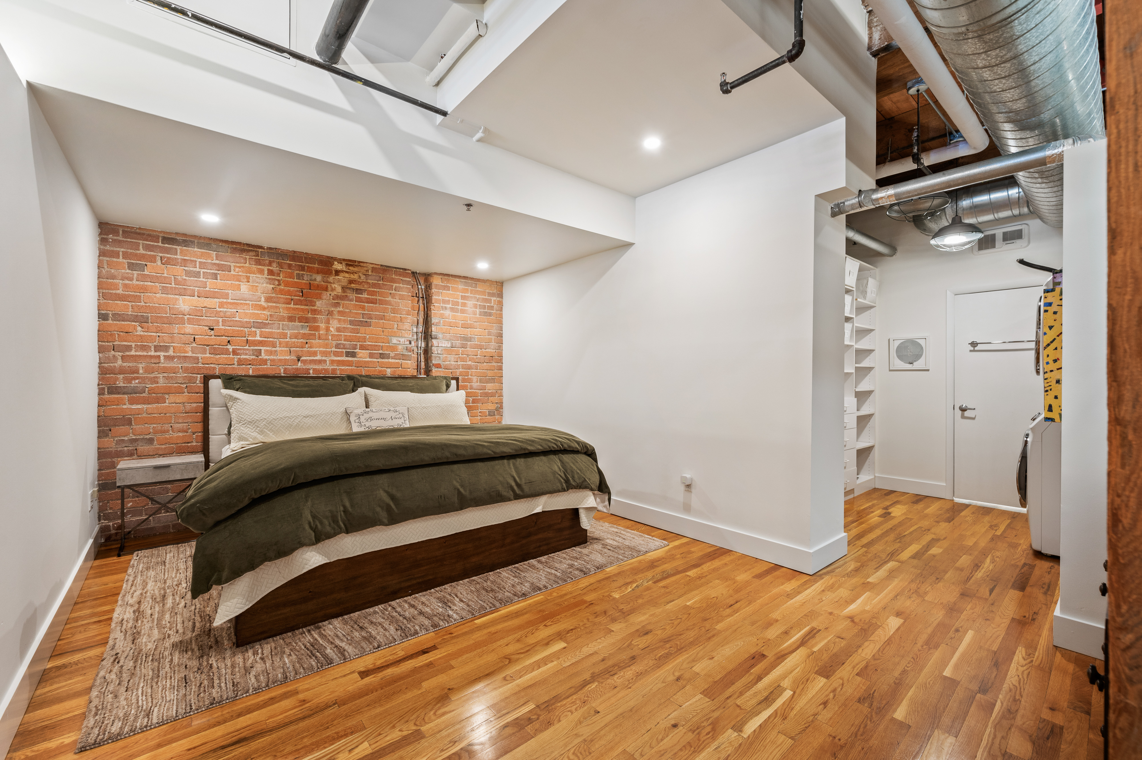  Unit 518 Occupies the Top Floor of the Ice House Lofts - 物件實景