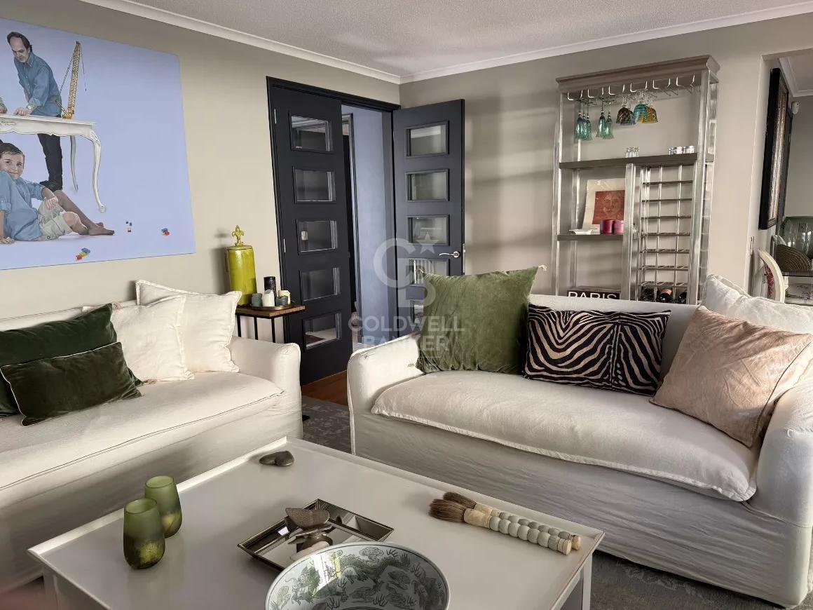Las Condes, Chile, 4 Bedrooms Bedrooms, ,5 BathroomsBathrooms,Residential,For Sale,1868523