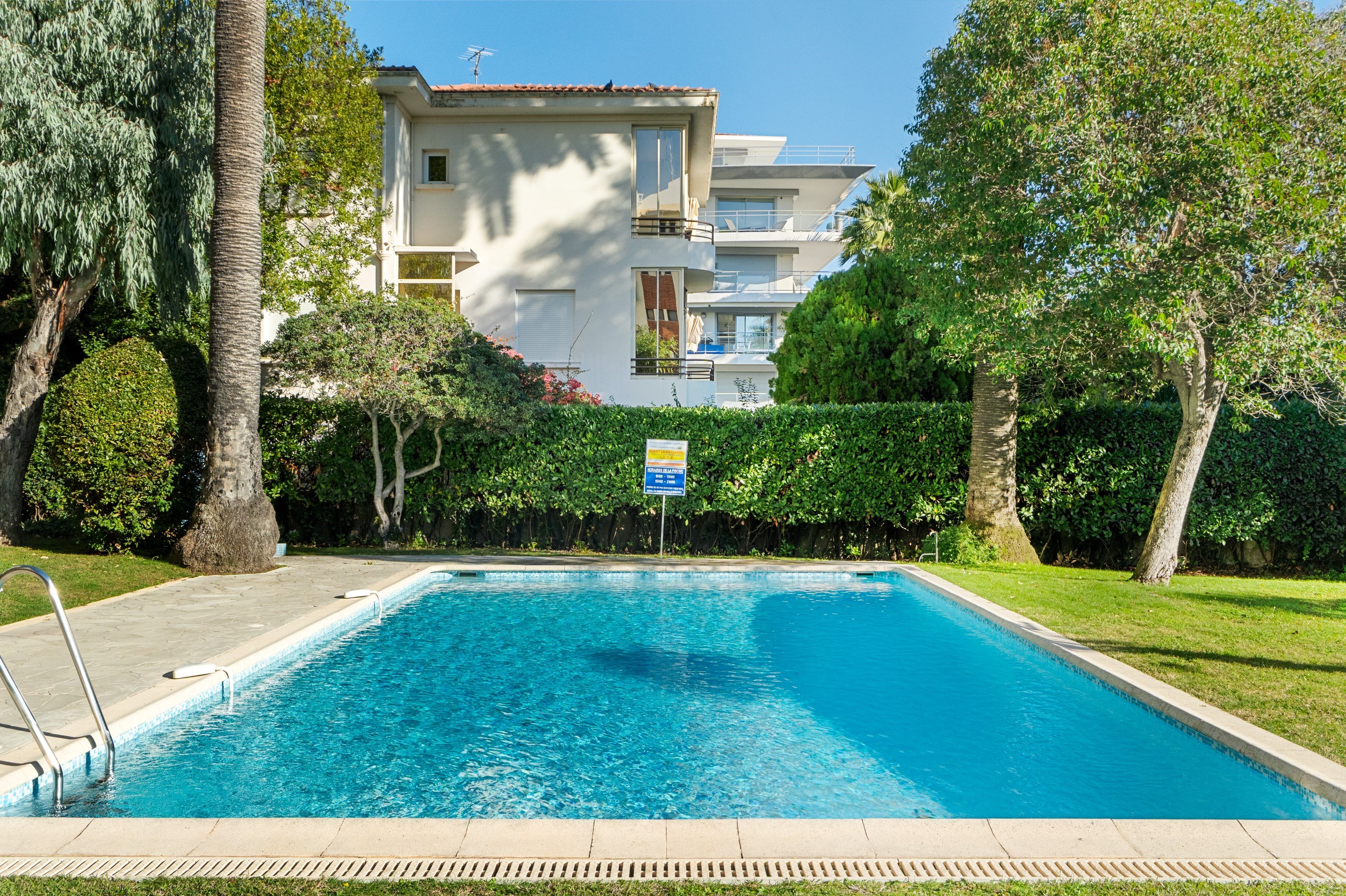  Cannes Palm Beach renovated 4-room apartment with terrace and sea view - 物件實景