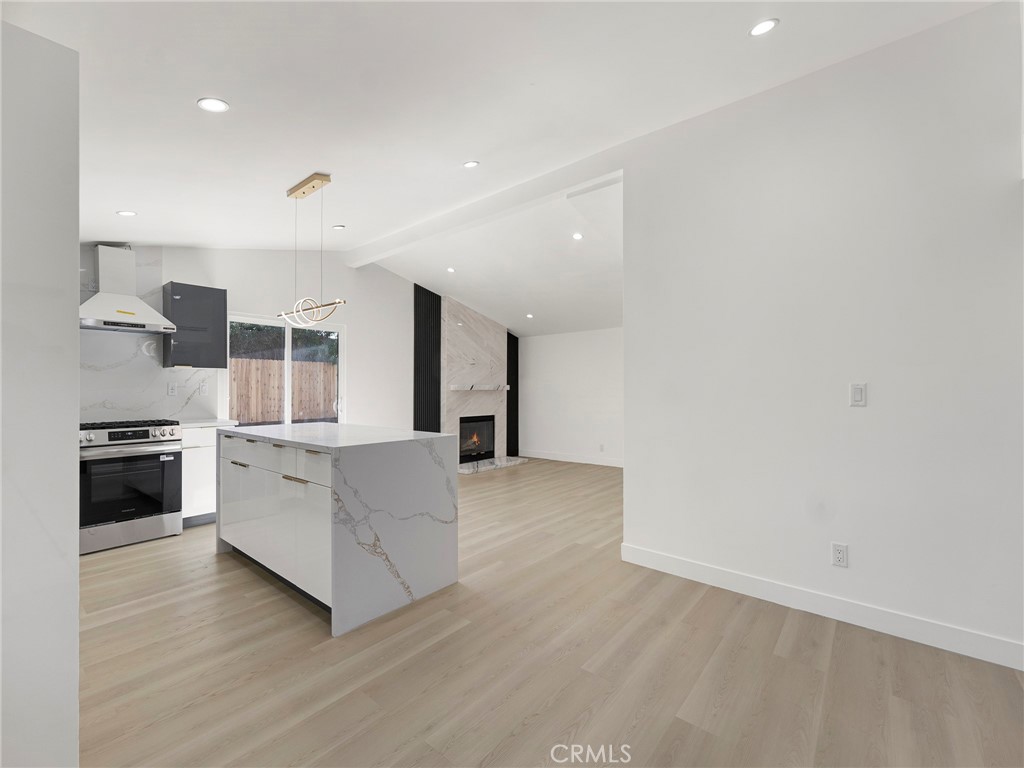 Winnetka, California, 91306, United States, 5 Bedrooms Bedrooms, ,3 BathroomsBathrooms,Residential,For Sale,1987319