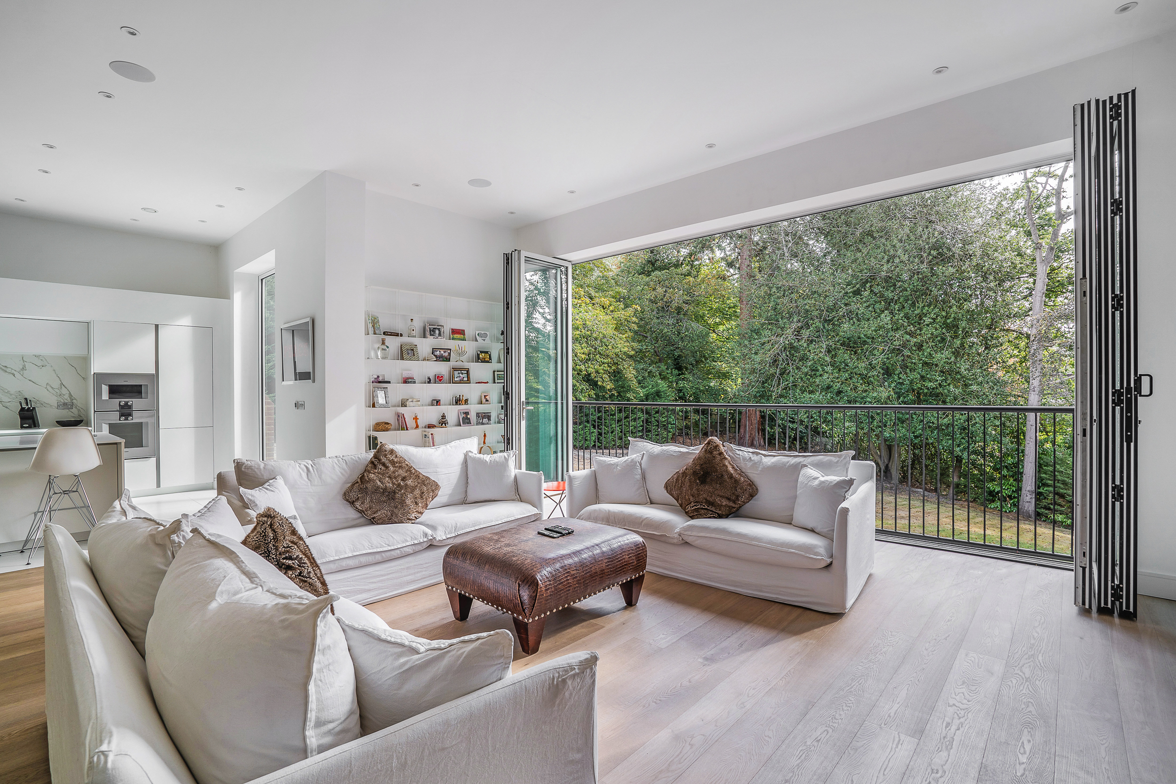  Five Bedroom Family Home with Gated Driveway, moments from Ascot High Street - 物件實景