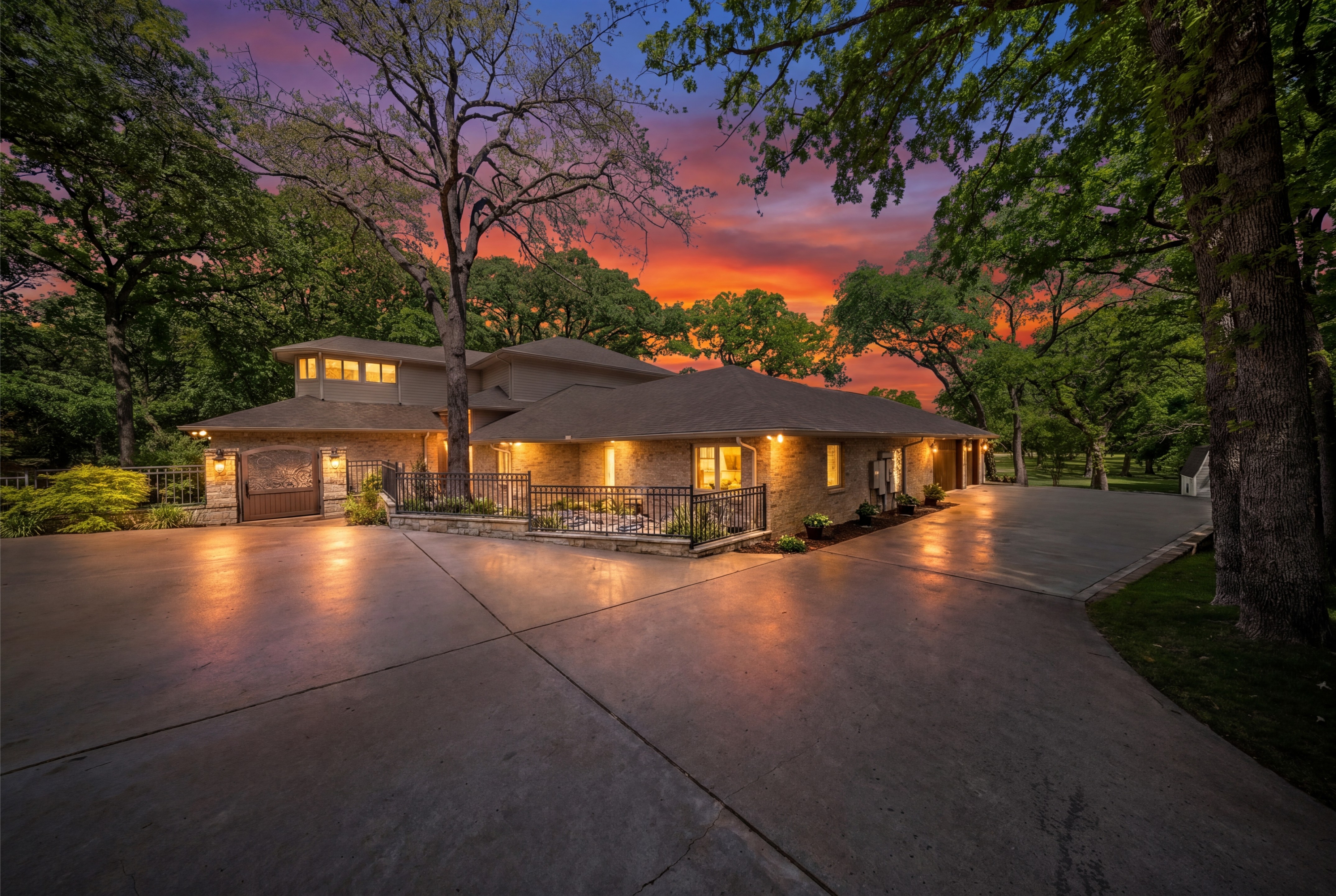  Luxury Estate Reimagined on Five Lush Acres with Resort Pool & Dream Guest House - 物件實景