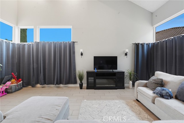 Moreno Valley, California, 92557, United States, 4 Bedrooms Bedrooms, ,3 BathroomsBathrooms,Residential,For Sale,1978485