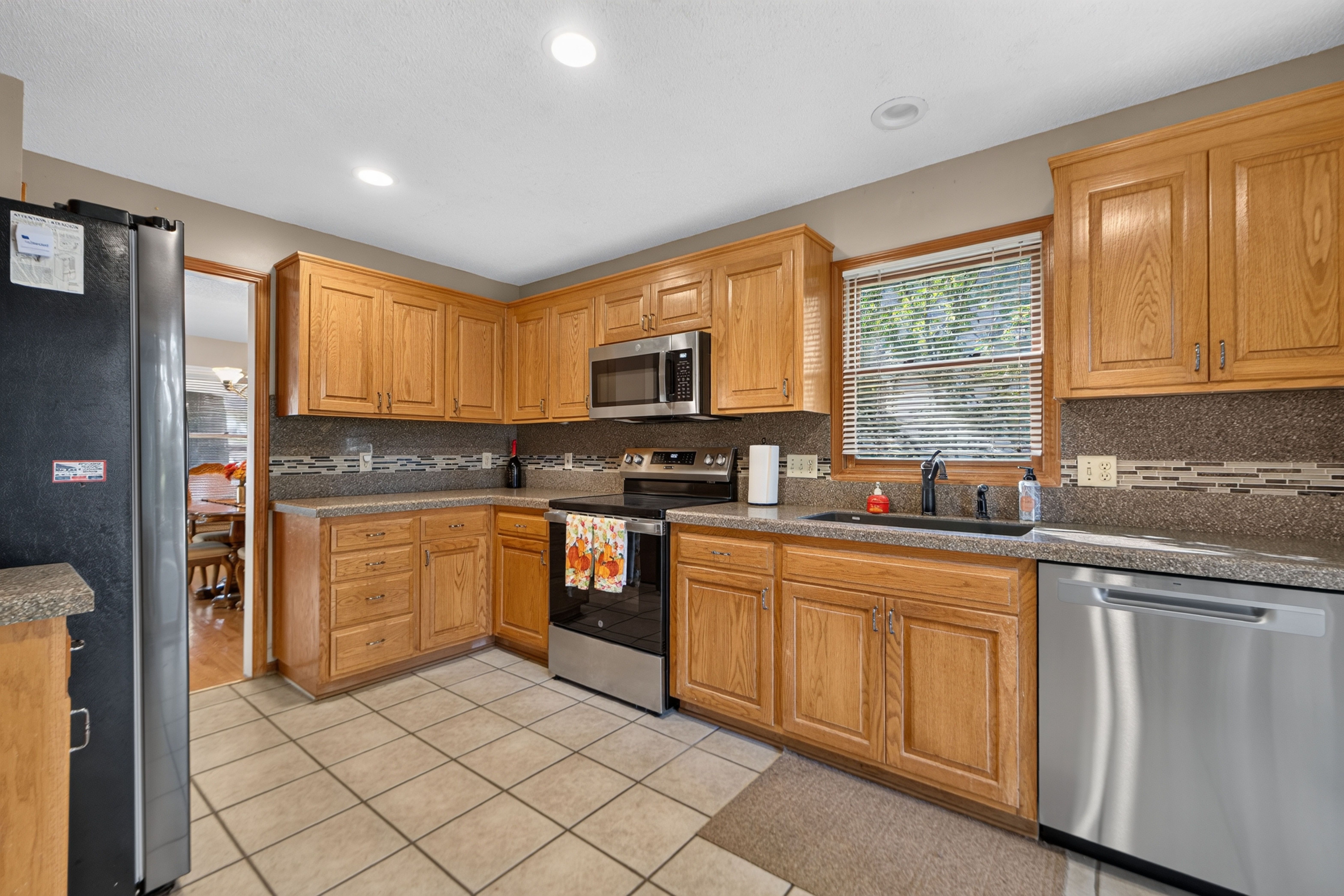  10228 Caenen Drive, Lenexa, KS 66215 - 物件實景