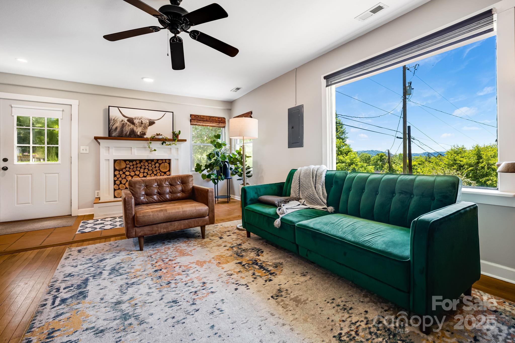 Asheville, North Carolina, 28804, United States, 4 Bedrooms Bedrooms, ,2 BathroomsBathrooms,Residential,For Sale,1944815