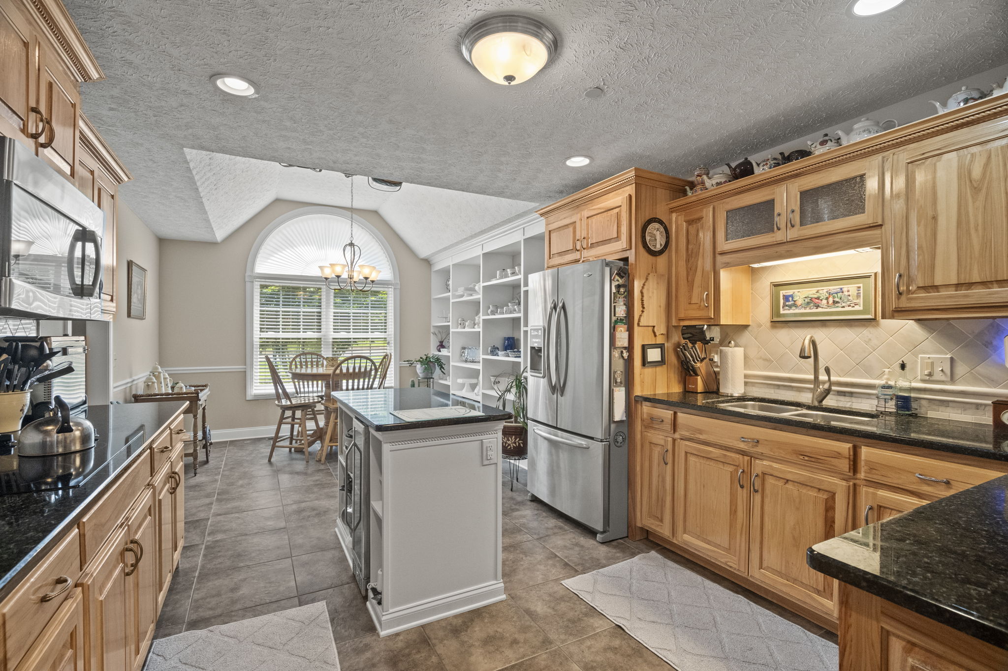 Ashland City, Tennessee, 37015, United States, 3 Bedrooms Bedrooms, ,3 BathroomsBathrooms,Residential,For Sale,1983979