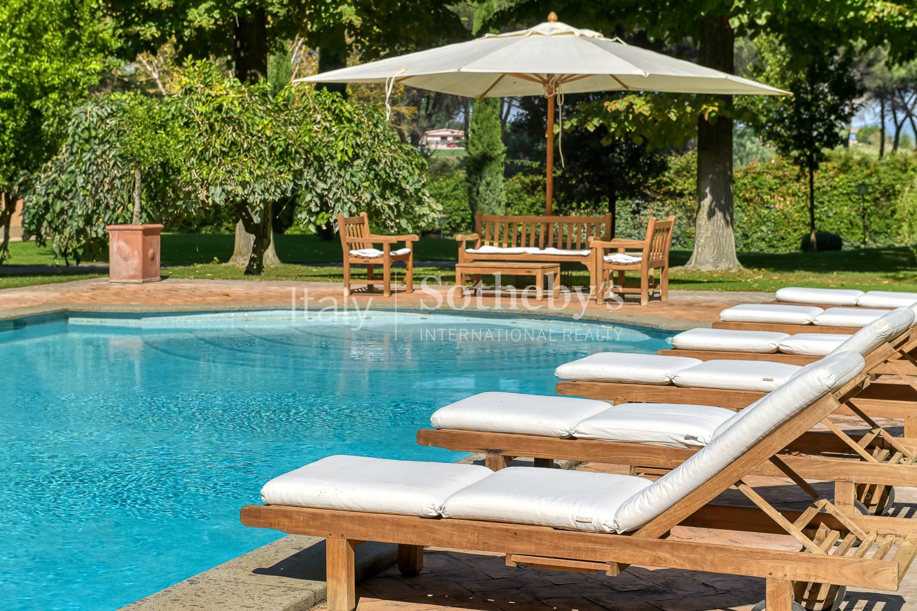  Elegant Roman Villa with Private Park and Pool - 物件實景