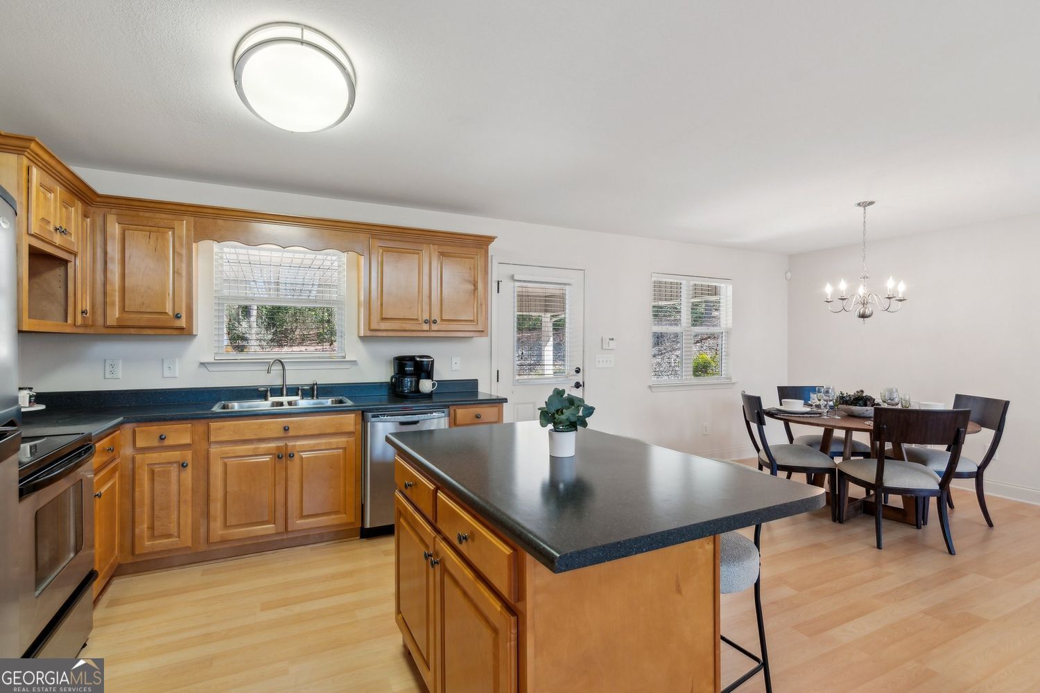 Blairsville, Georgia, 30512, United States, 4 Bedrooms Bedrooms, ,3 BathroomsBathrooms,Residential,For Sale,1858971