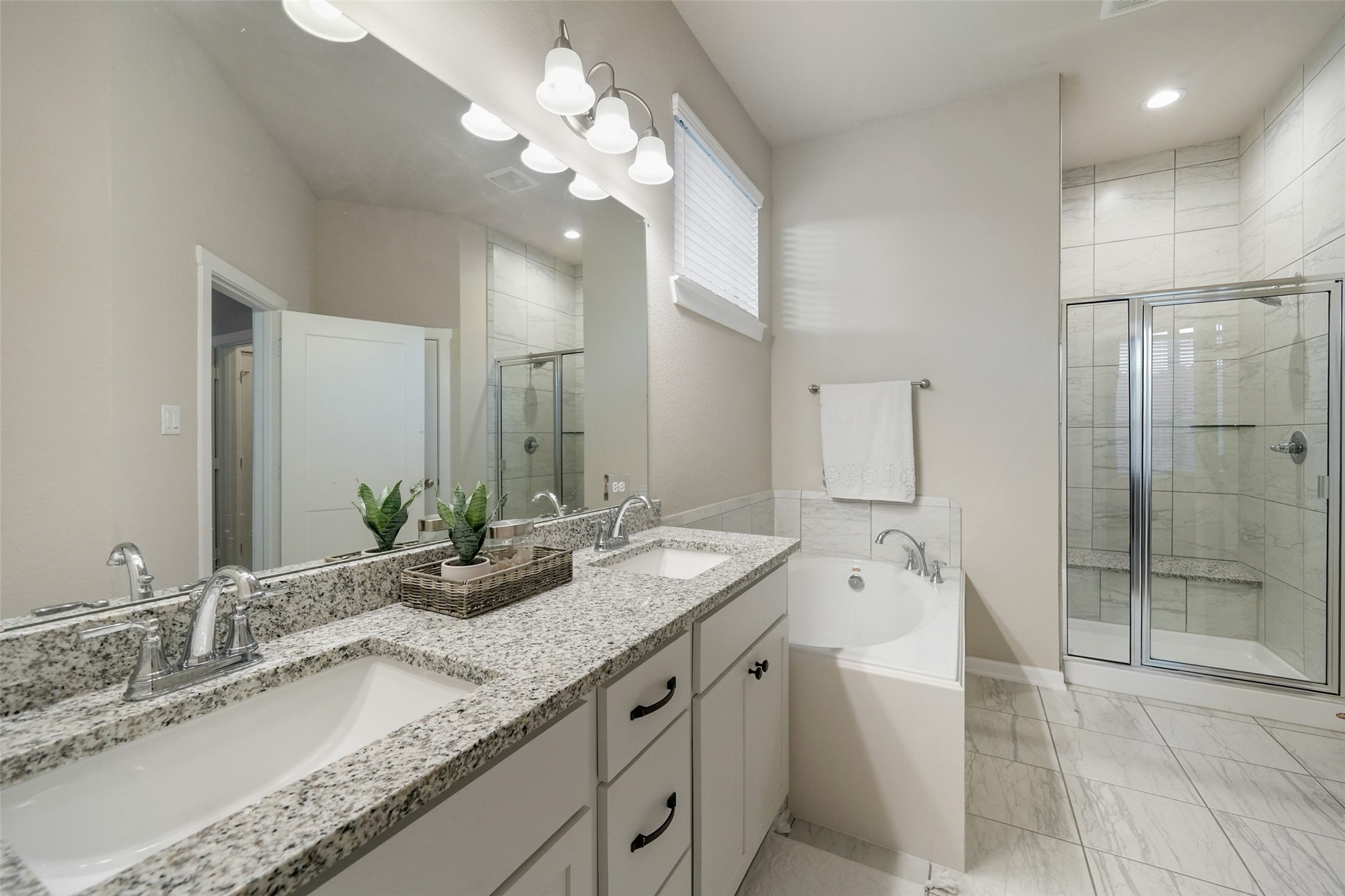  324 N Spotted Fern Drive - 物件實景