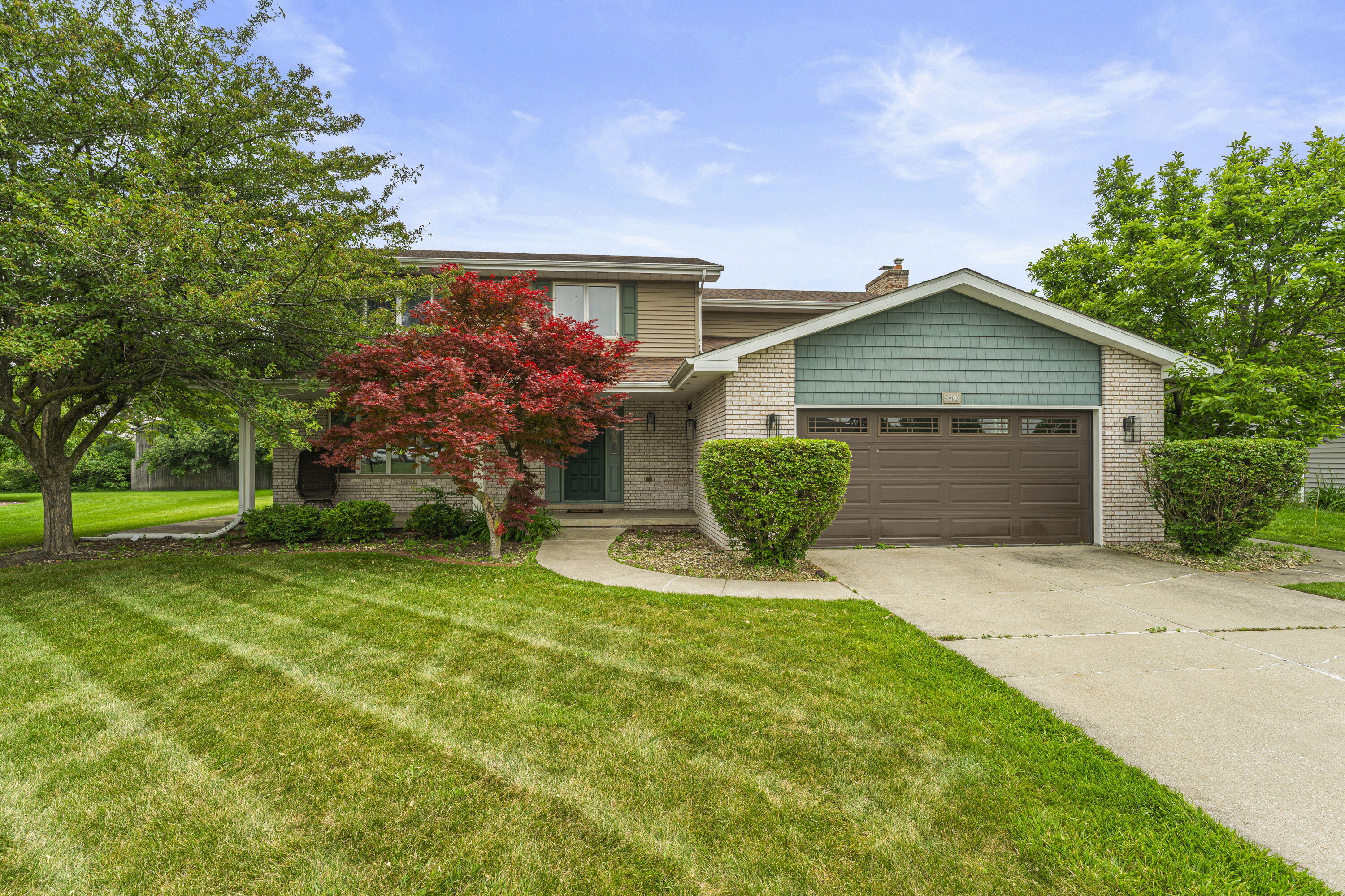 Munster, Indiana, 46321, United States, 4 Bedrooms Bedrooms, ,4 BathroomsBathrooms,Residential,For Sale,1957451