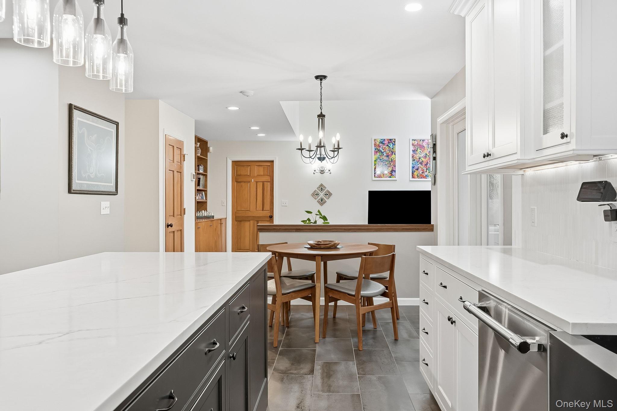 Cortlandt Manor, New York, 10567, United States, 4 Bedrooms Bedrooms, ,3 BathroomsBathrooms,Residential,For Sale,1987823