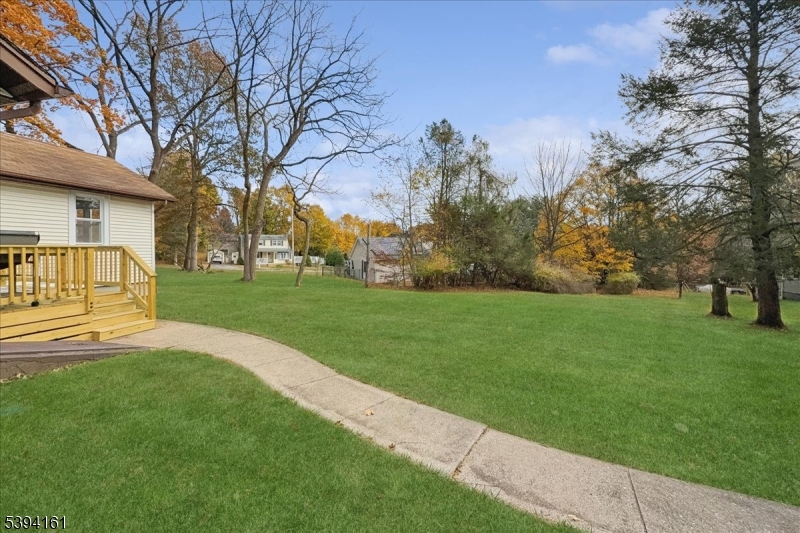 Roxbury Twp., New Jersey, 07876, United States, 3 Bedrooms Bedrooms, ,2 BathroomsBathrooms,Residential,For Sale,1987985