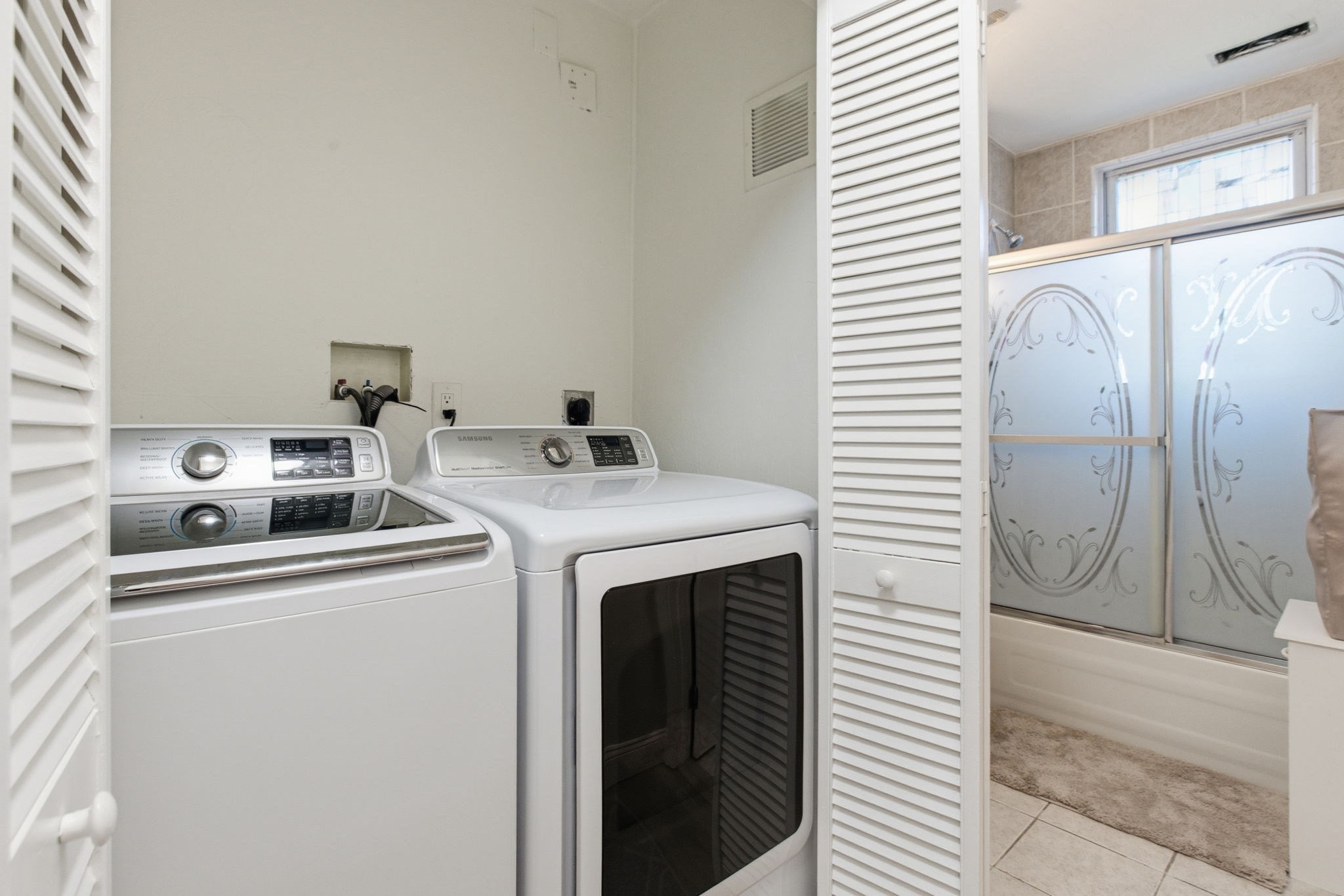 Boston, Massachusetts, 02121, United States, 5 Bedrooms Bedrooms, ,2 BathroomsBathrooms,Residential,For Sale,1993888