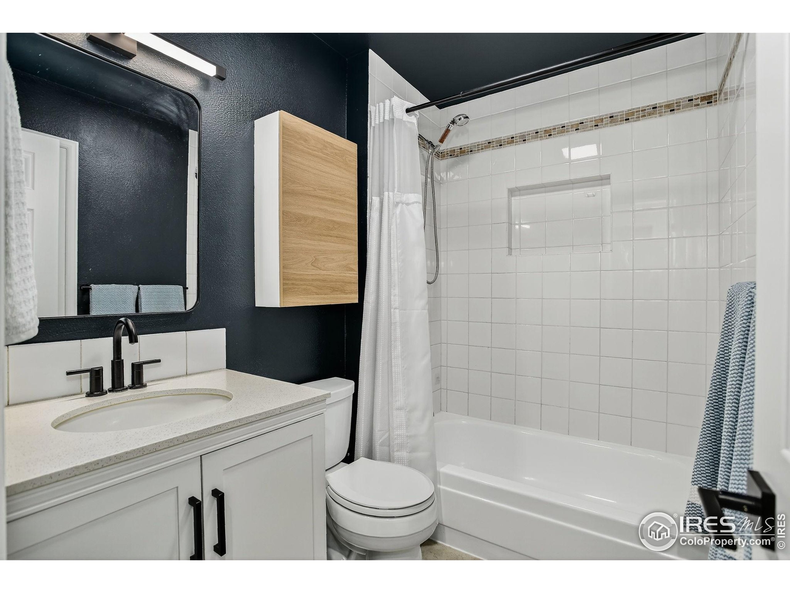 Louisville, Colorado, 80027, United States, 3 Bedrooms Bedrooms, ,2 BathroomsBathrooms,Residential,For Sale,1938542