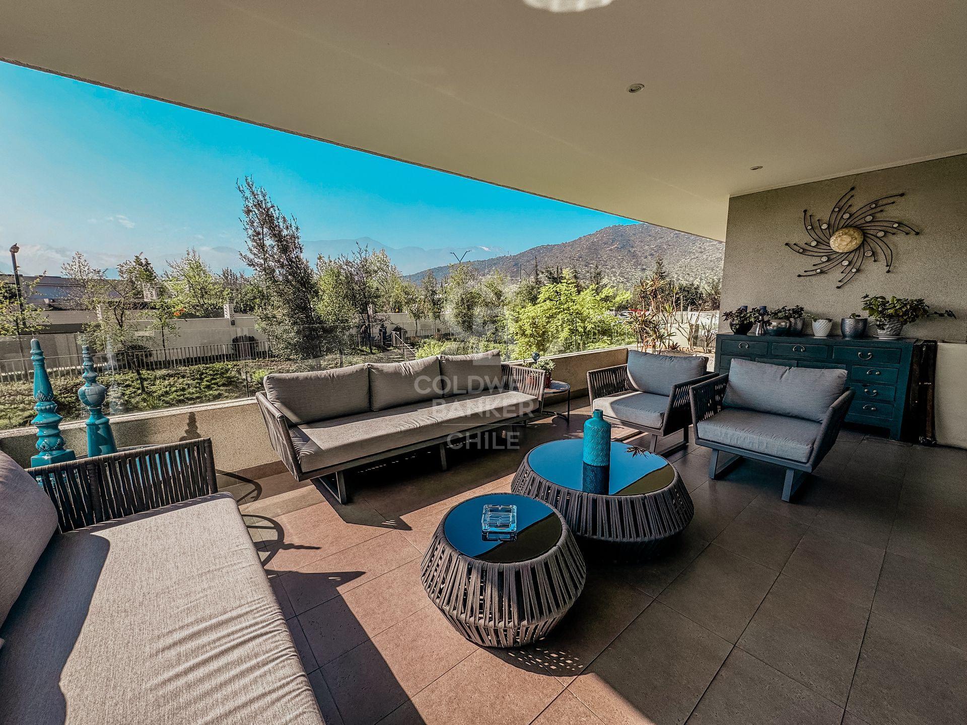 Lo Barnechea, Chile, 4 Bedrooms Bedrooms, ,6 BathroomsBathrooms,Residential,For Sale,1959093
