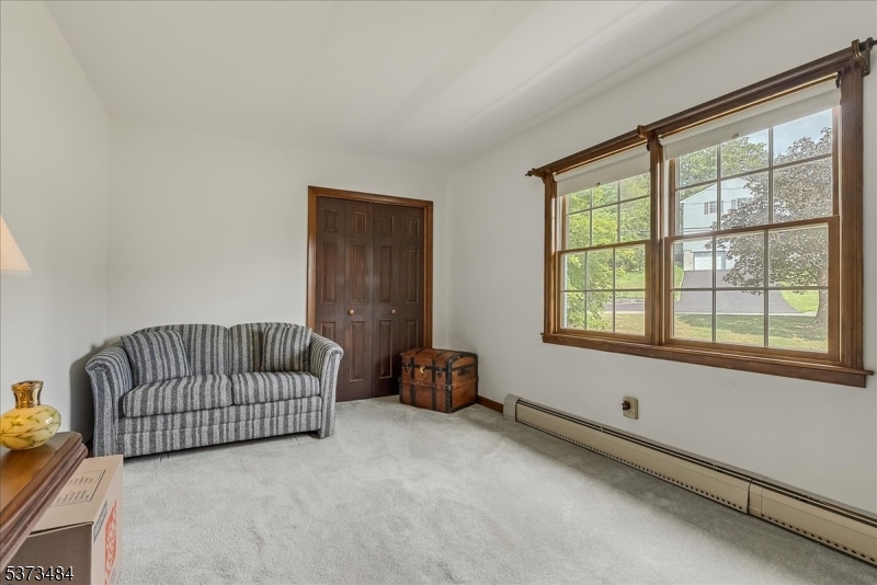 West Milford Twp., New Jersey, 07480-1601, United States, 4 Bedrooms Bedrooms, ,3 BathroomsBathrooms,Residential,For Sale,1928755