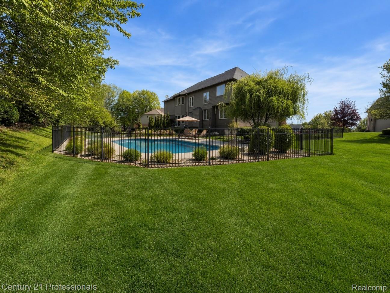 Washington, Michigan, 48094, United States, 4 Bedrooms Bedrooms, ,4 BathroomsBathrooms,Residential,For Sale,2013581