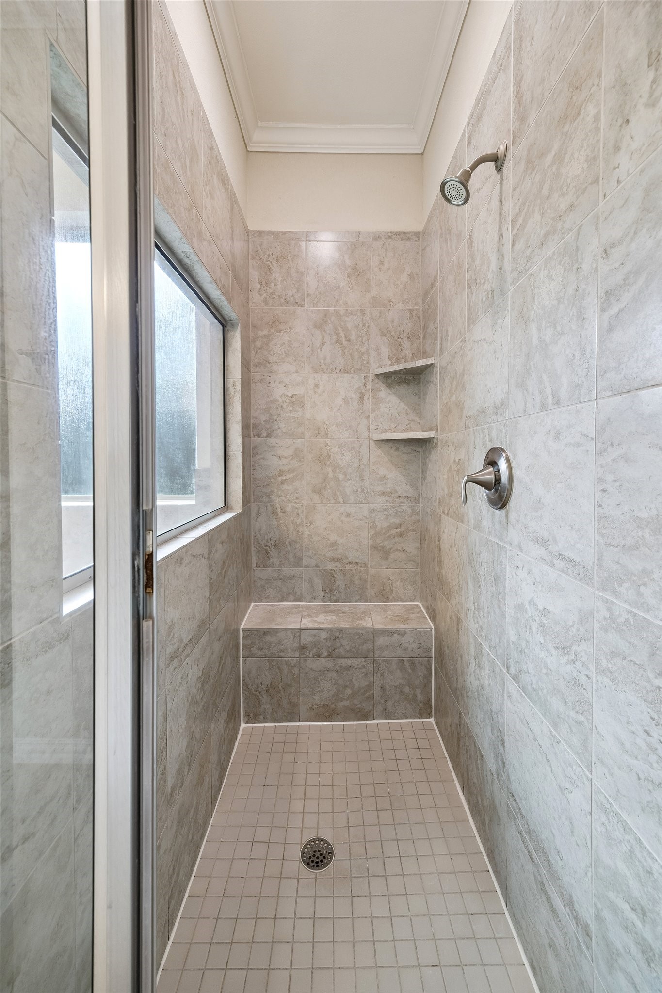  6228 Watford Drive - 物件實景