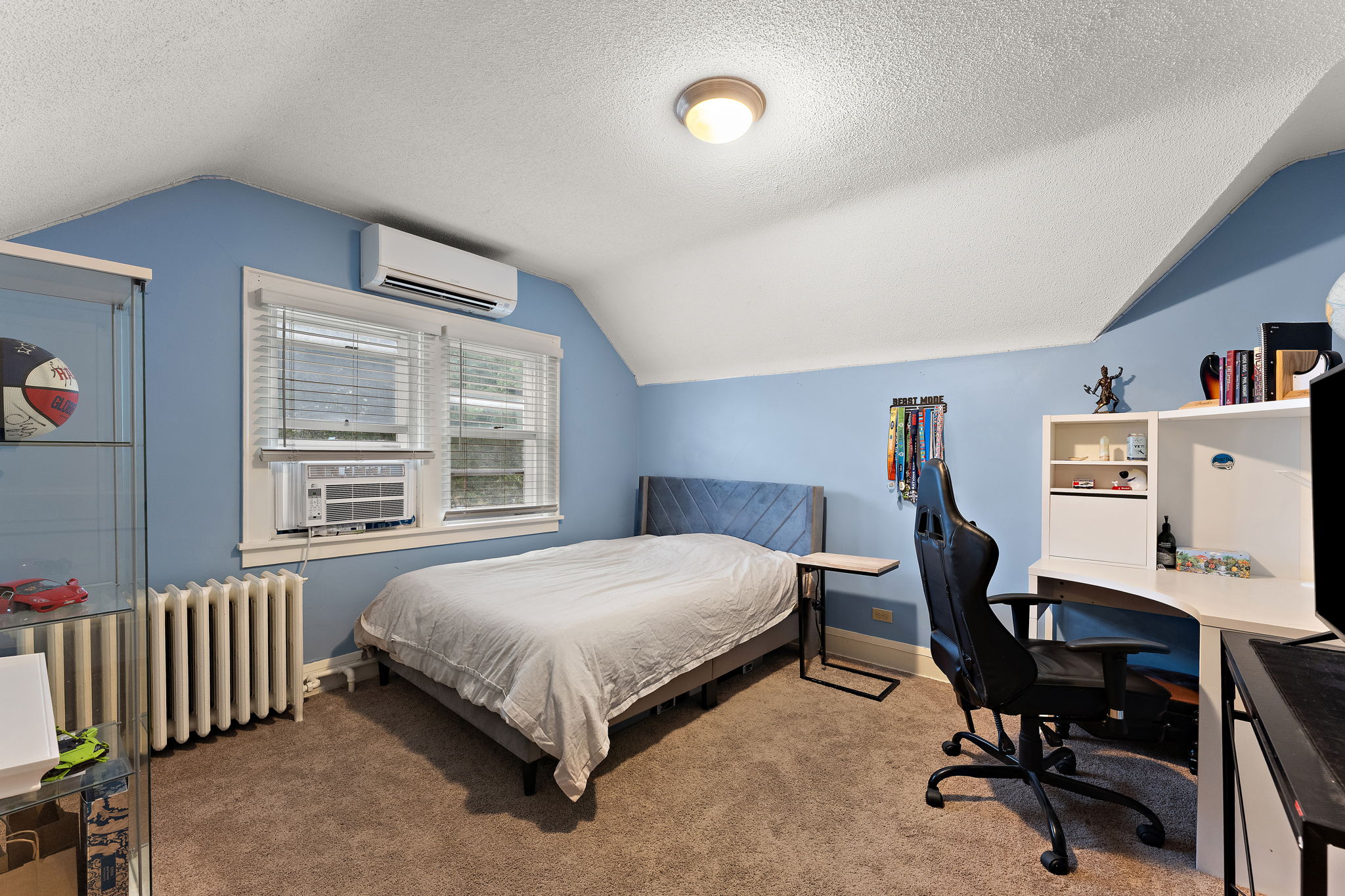  Classic Character and Exceptional Space in Linden Hills - 物件實景