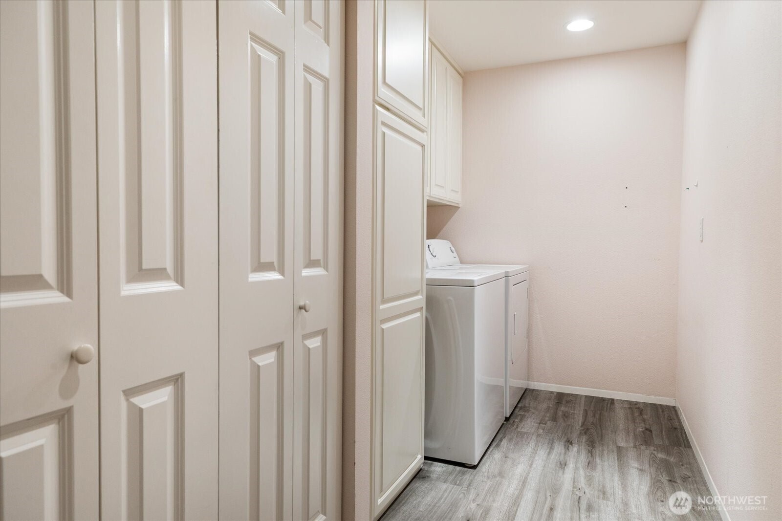 Oak Harbor, Washington, 98277, United States, 3 Bedrooms Bedrooms, ,1 BathroomBathrooms,Residential,For Sale,1868219