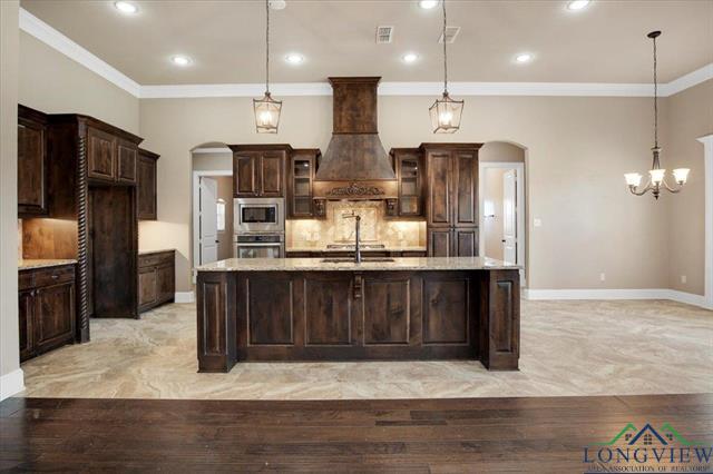 Longview, Texas, 75602, United States, 4 Bedrooms Bedrooms, ,3 BathroomsBathrooms,Residential,For Sale,1970791