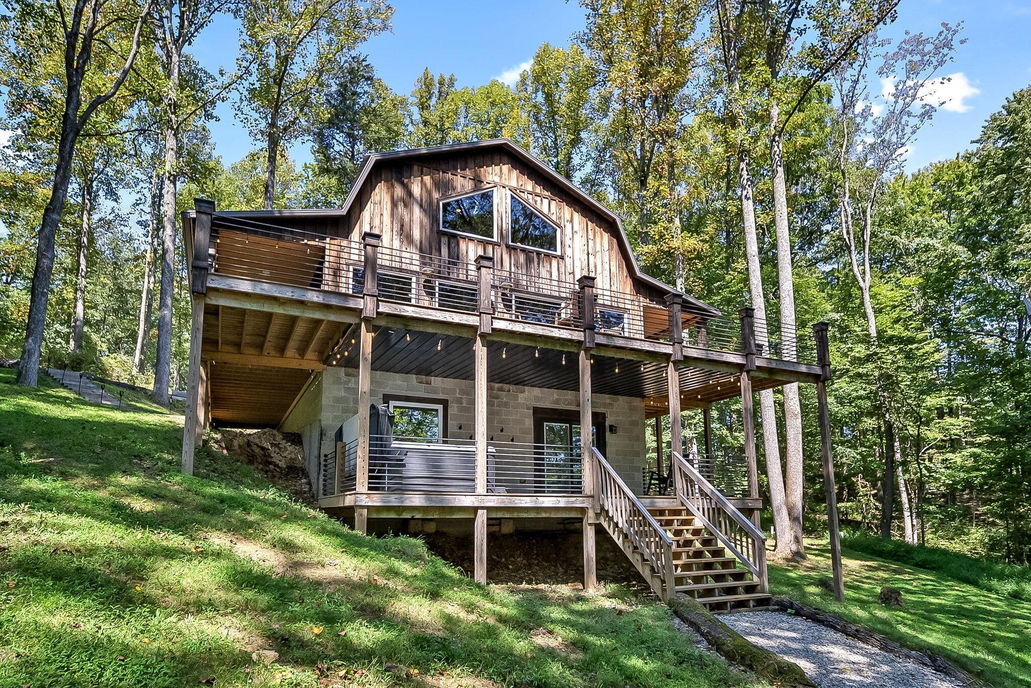 Rockbridge, Ohio, 43149, United States, 4 Bedrooms Bedrooms, ,3 BathroomsBathrooms,Residential,For Sale,1947972