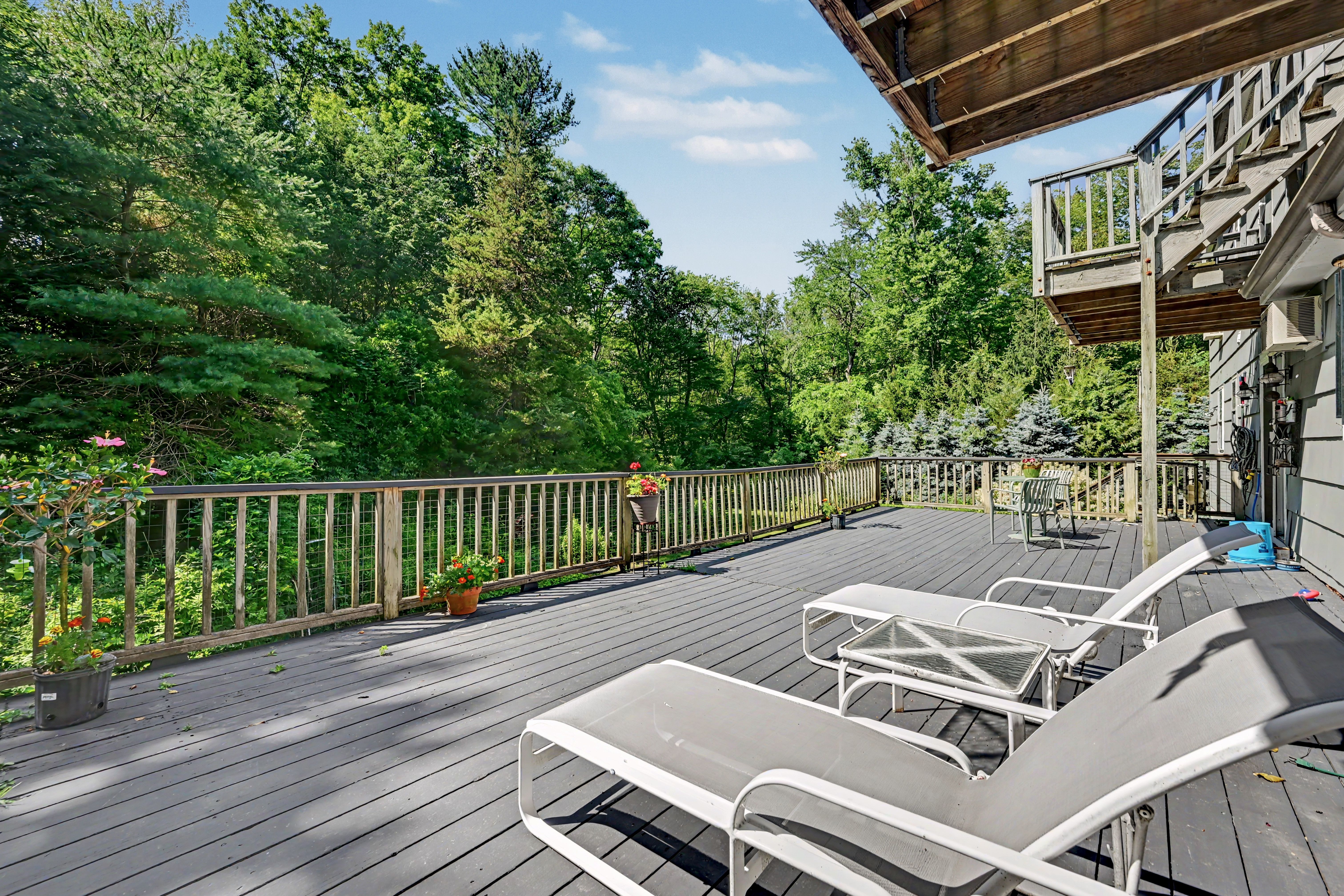  Sun-Drenched Contemporary Colonial Nestled on Two Picturesque Acres - 物件實景