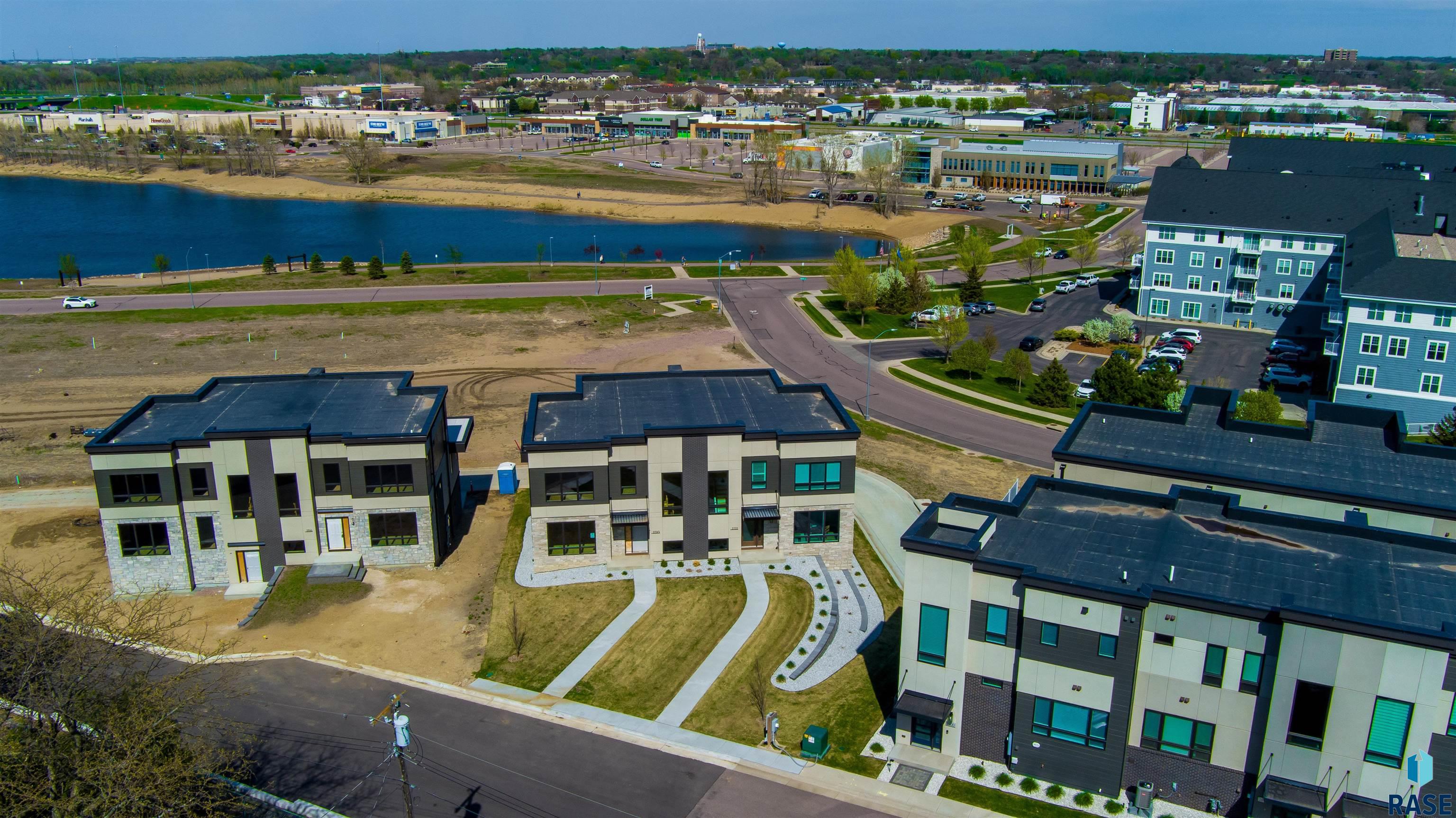 Sioux Falls, South Dakota, 57106, United States, ,Residential,For Sale,1986219