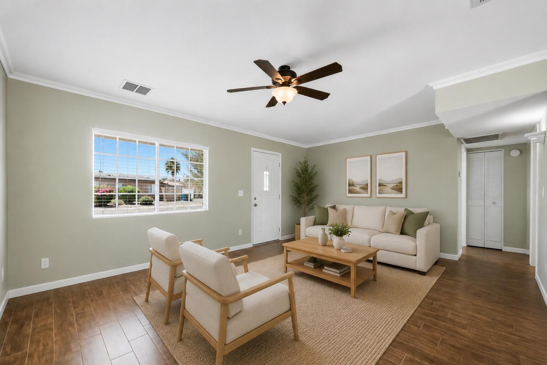  2310 E Betty Elyse Lane  Phoenix, AZ - 物件實景