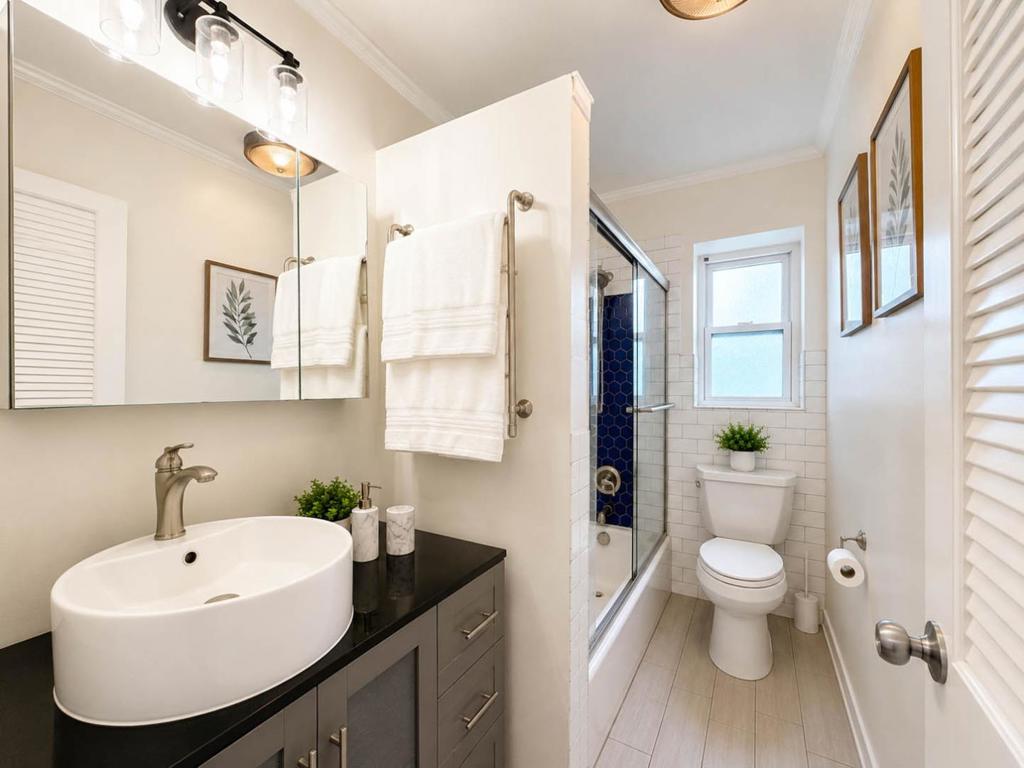 San Mateo, California, 94401, United States, 2 Bedrooms Bedrooms, ,1 BathroomBathrooms,Residential,For Sale,2049051