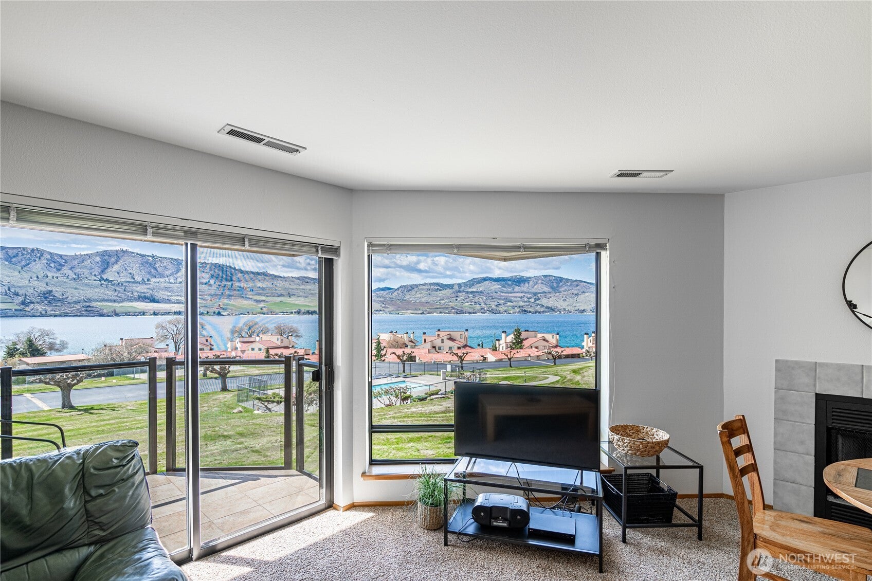 Chelan, Washington, 98816, United States, 3 Bedrooms Bedrooms, ,1 BathroomBathrooms,Residential,For Sale,1699623