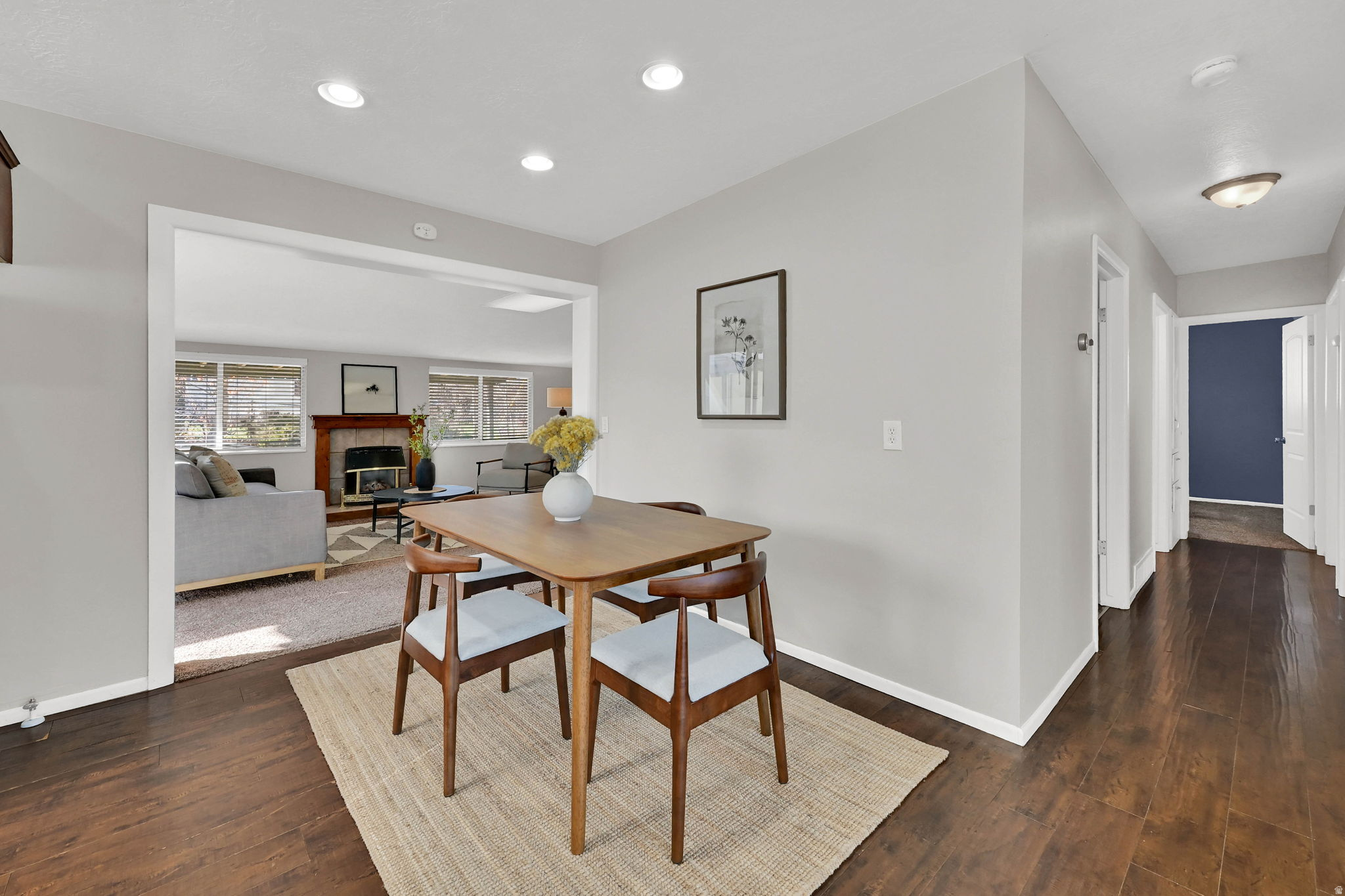 Murray, Utah, 84107, United States, 3 Bedrooms Bedrooms, ,2 BathroomsBathrooms,Residential,For Sale,1999018