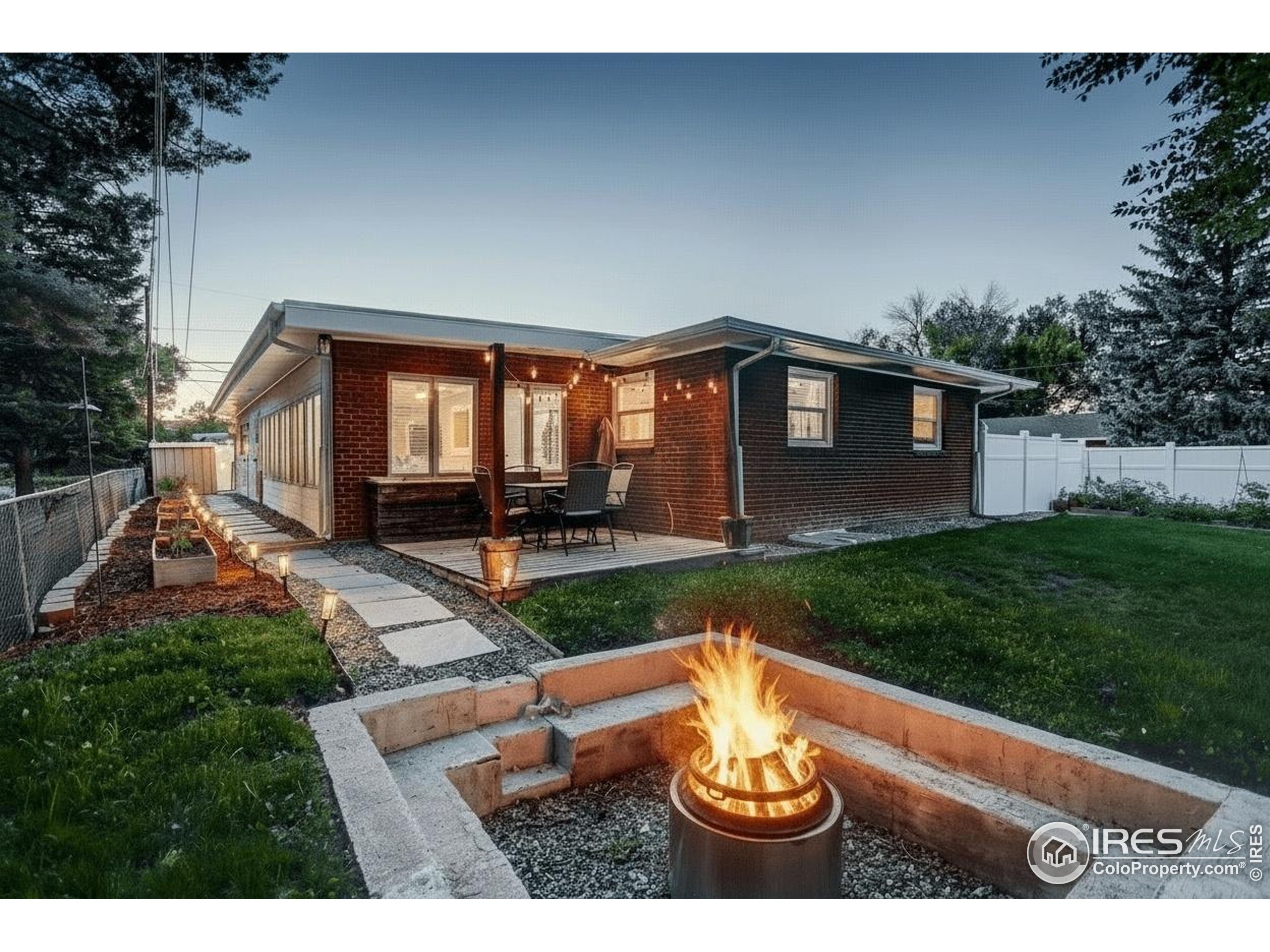 Longmont, Colorado, 80501, United States, 3 Bedrooms Bedrooms, ,1 BathroomBathrooms,Residential,For Sale,1948840