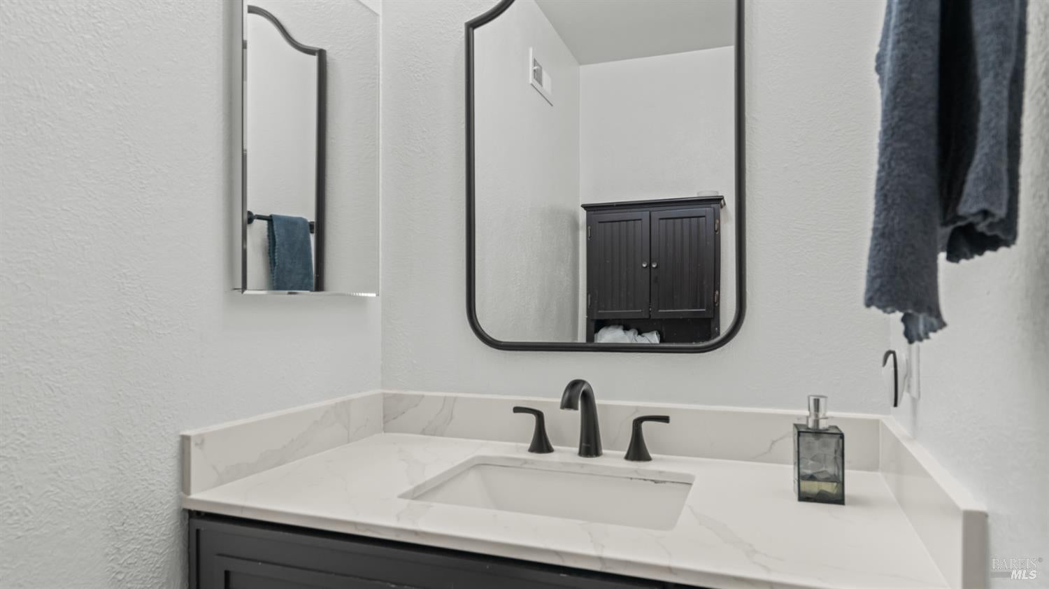 Vacaville, California, 95687, United States, 3 Bedrooms Bedrooms, ,2 BathroomsBathrooms,Residential,For Sale,1959239