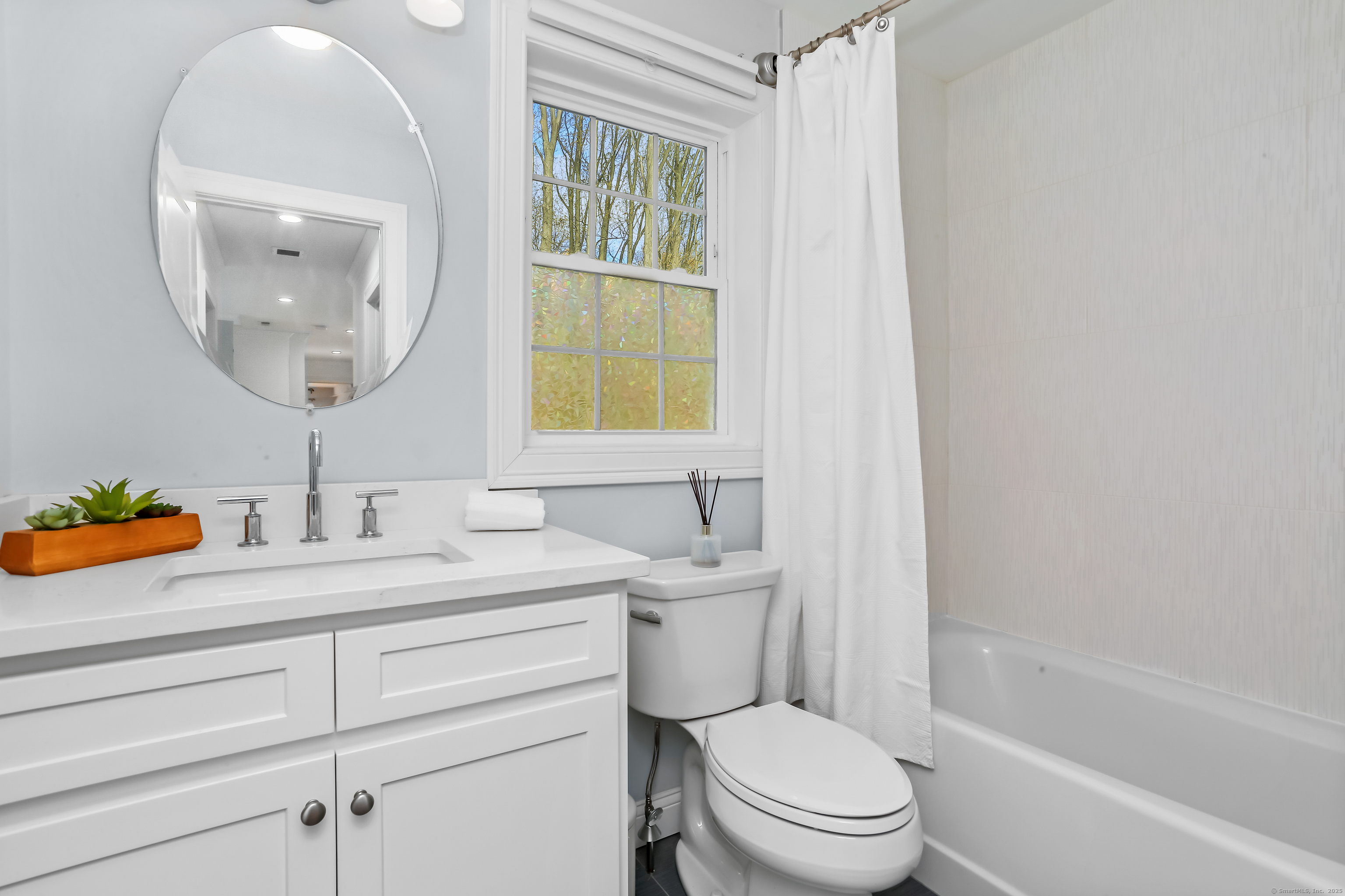 Stratford, Connecticut, 06614, United States, 4 Bedrooms Bedrooms, ,3 BathroomsBathrooms,Residential,For Sale,1987695