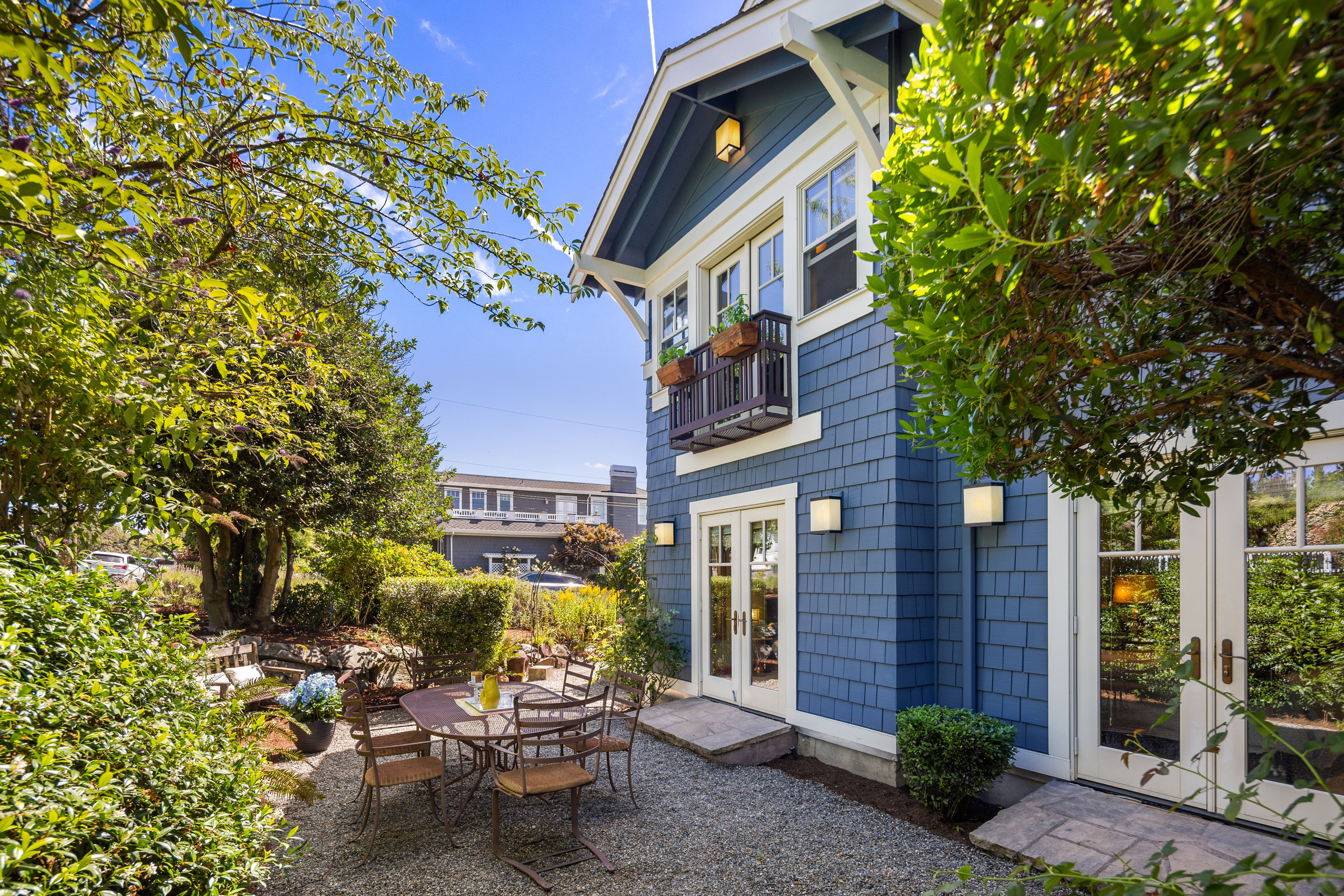  421 2nd St W, Kirkland, WA 98033 - 物件實景
