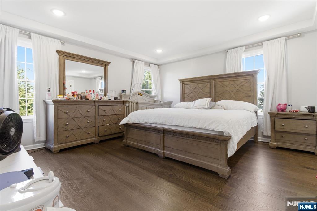 Kearny, New Jersey, 07032, United States, 6 Bedrooms Bedrooms, ,5 BathroomsBathrooms,Residential,For Sale,2032310