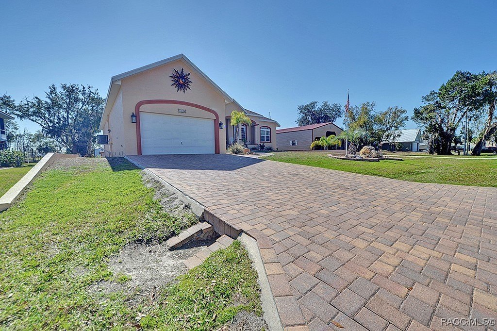 Crystal River, Florida, 34428, United States, 3 Bedrooms Bedrooms, ,3 BathroomsBathrooms,Residential,For Sale,1981624